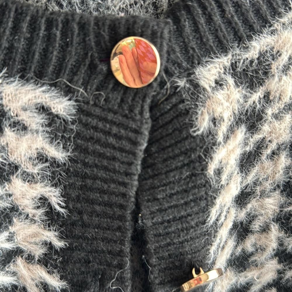 Elie Tahari Tahari houndstooth sweater with gold buttons Size XS / US 0-2 / IT 36-38 - 4 Thumbnail