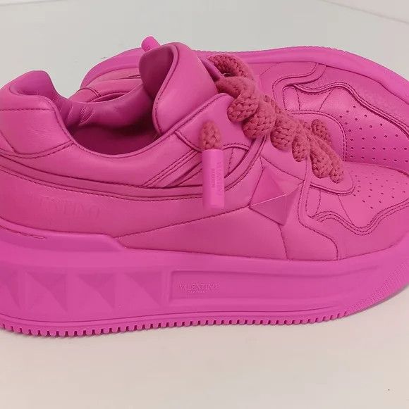 Valentino Valentino One Stud XL Fuchsia Leather Sneakers -EU37.5/US7.5 Size US 7.5 / IT 37.5 - 8 Thumbnail