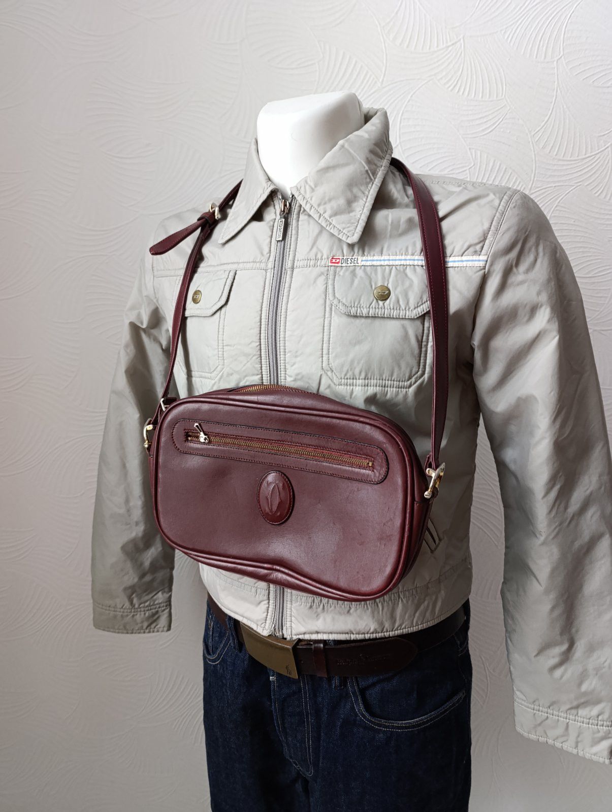 Cartier CARTIER BORDEAUX LEATHER SHOULDER BAG VINTAGE DESIGN UNISEX Size ONE SIZE - 3 Thumbnail