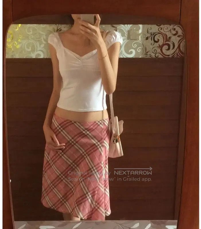Burberry Burberry Pink Checked Wool Blend Skirt. Size 23" - 2 Thumbnail