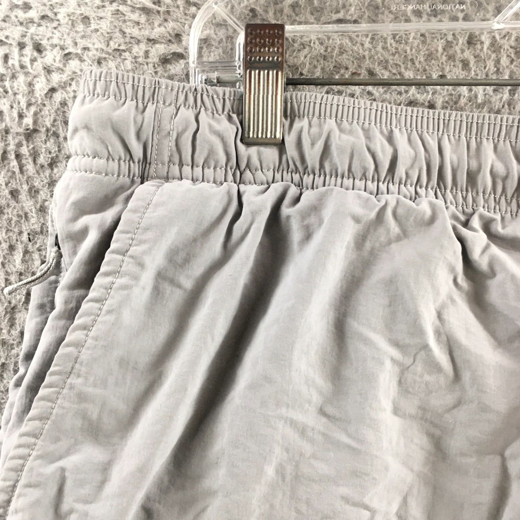American Eagle Outfitters American Eagle Outfitters Swim Short Mens L Gray Nylon Mid Rise Drawstring Side Pocket Nylon Swim Short Mens L Gray Size US 33 - 2 Thumbnail