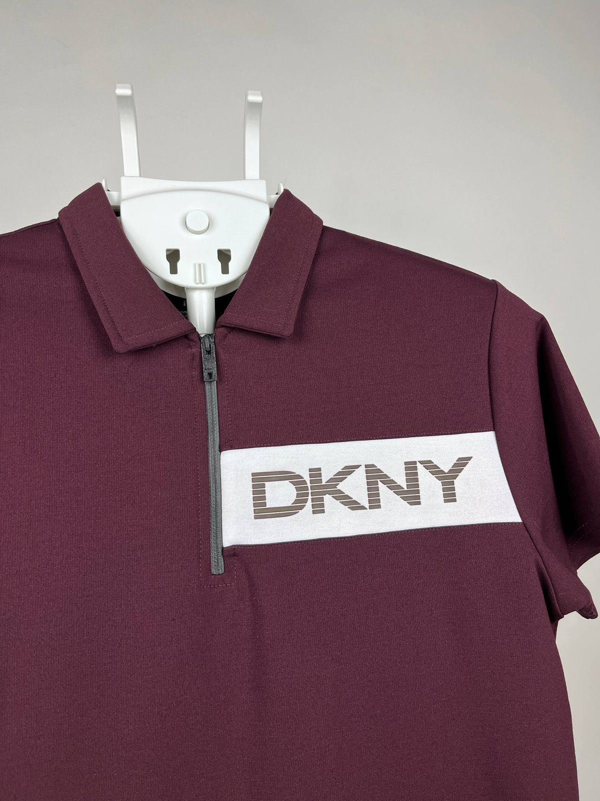 DKNY DKNY Sport Burgundy Quarter Zip Polo Shirt Stretch GolfPolo Size US M / EU 48-50 / 2 - 2 Thumbnail