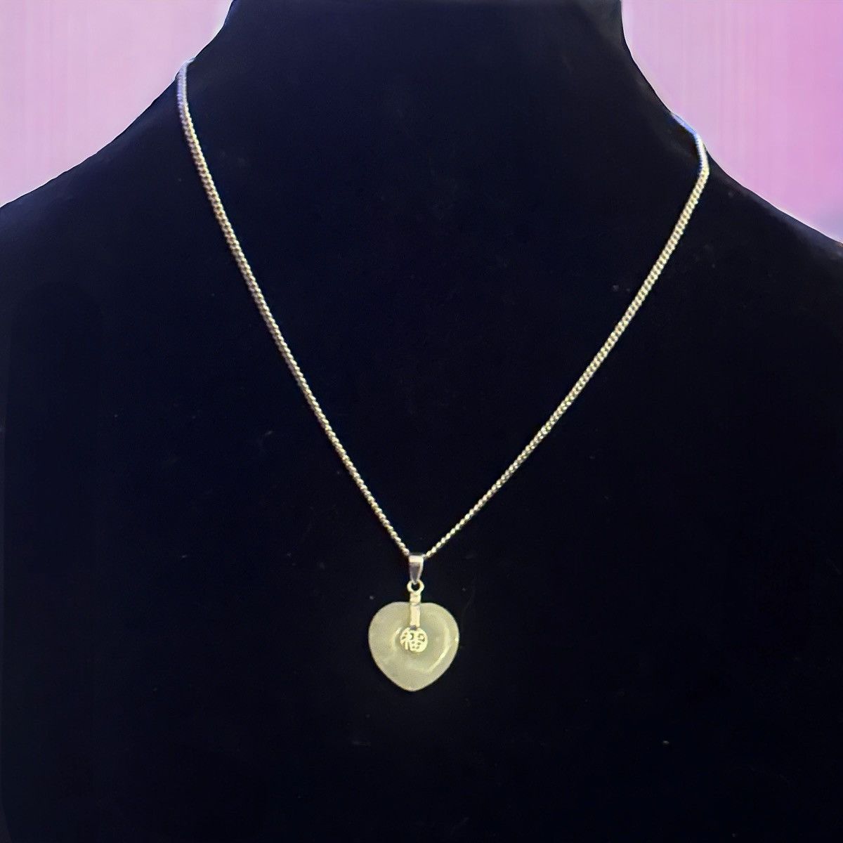 Vintage Vintage jade heart pendant necklace Size ONE SIZE - 1 Thumbnail