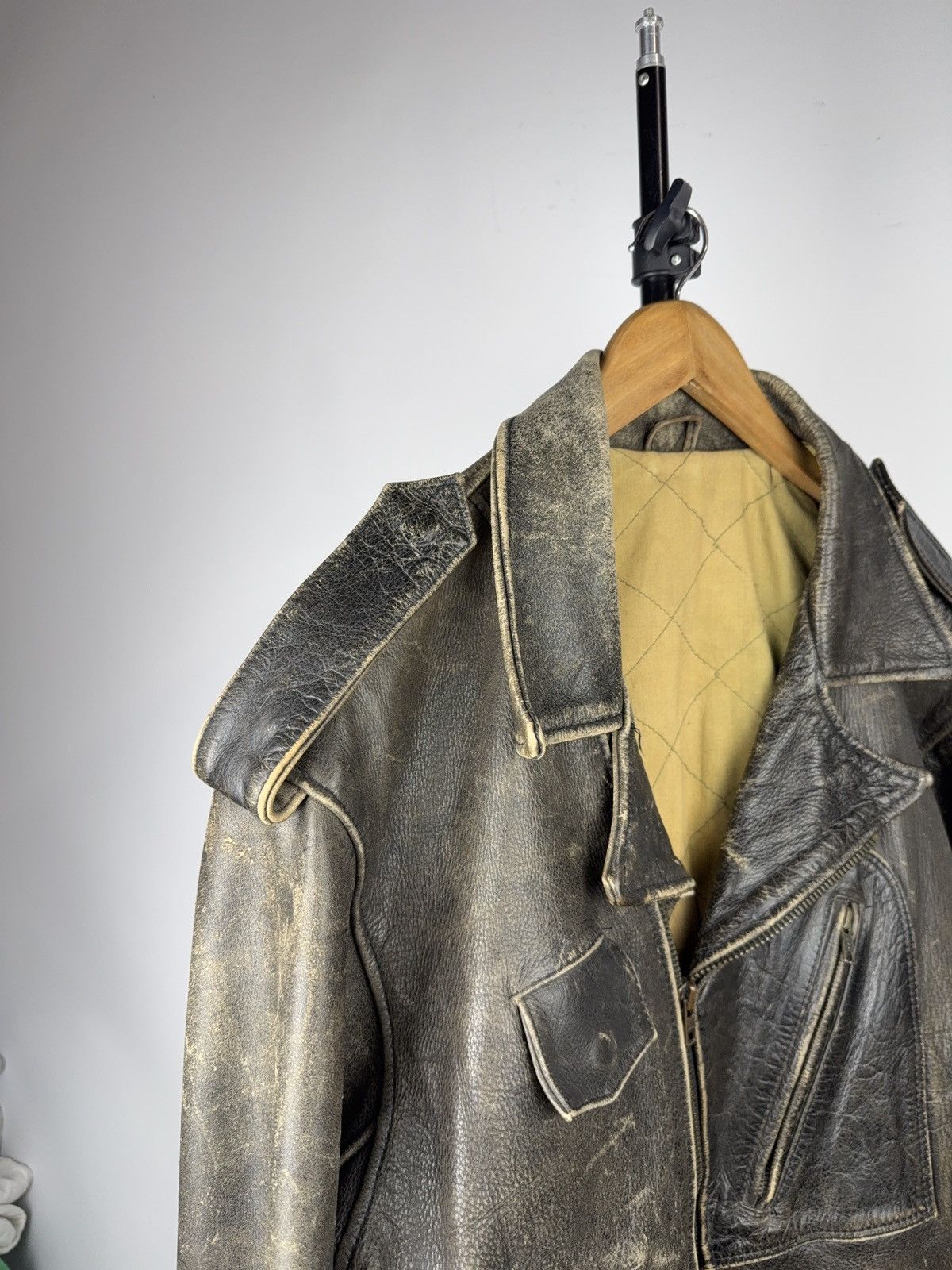 Genuine Leather Retro 80s Leonardo Distressed Leather Punk Biker Moto Jacket Size US M / EU 48-50 / 2 - 3 Thumbnail