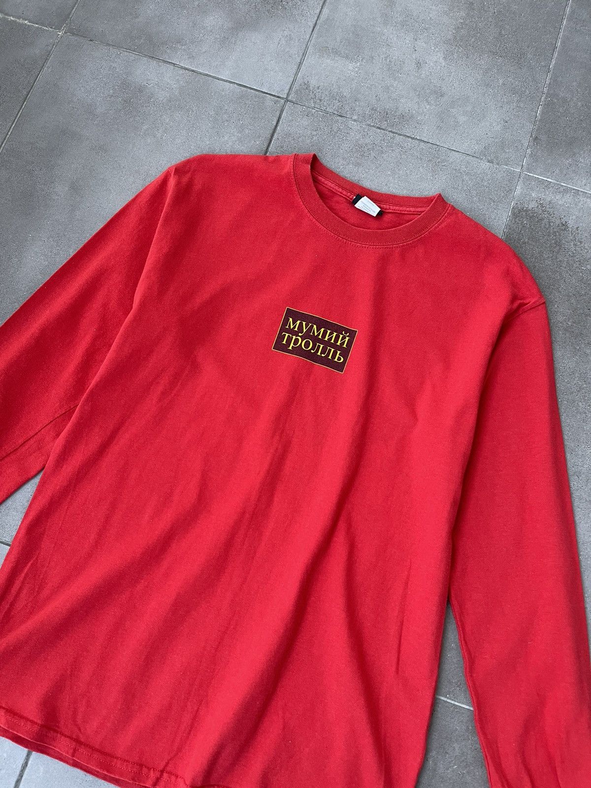 Gosha Rubchinskiy AW17 Gosha Rubchinskiy Mumiy Troll Red Longsleeve Size US M / EU 48-50 / 2 - 6 Thumbnail