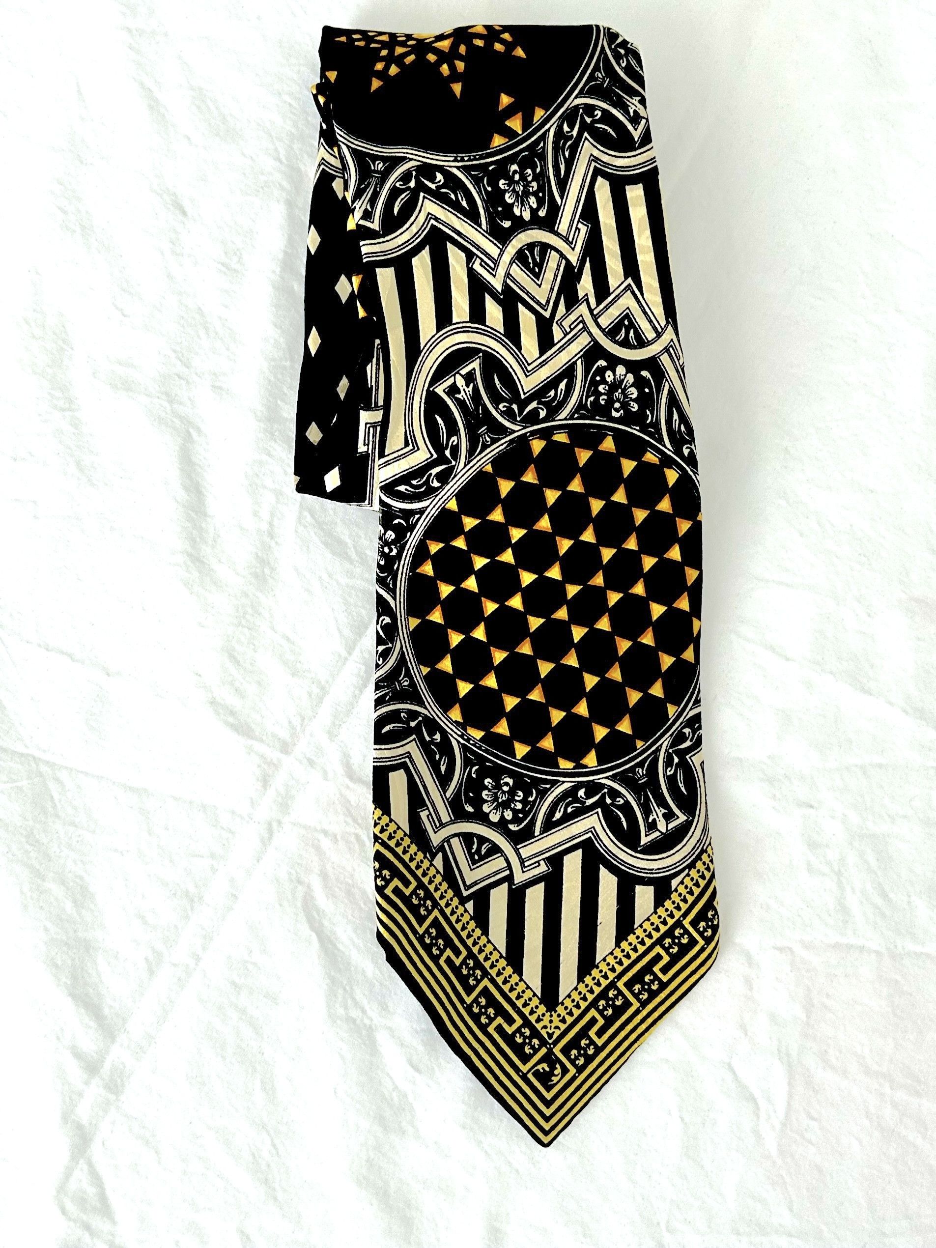 Versace V2 Medallion Greek Key Black/Gold Stargate Silk Tie