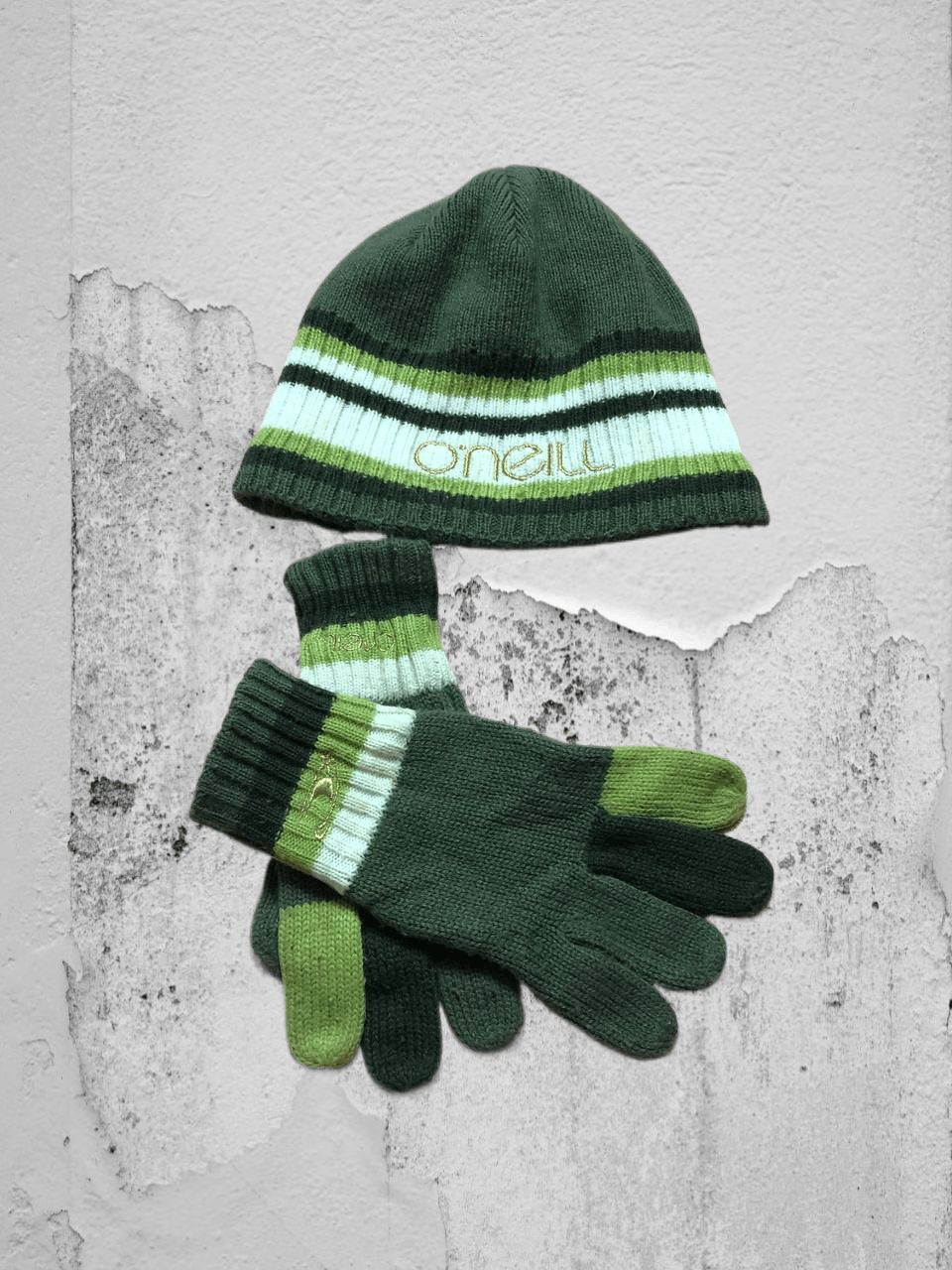 O'Neill Hats logo O'Neill Streetwear gloves green Vintage Y2K Size ONE SIZE - 1 Thumbnail