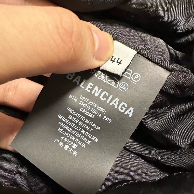 Balenciaga Balenciaga Letter logo polar fleece zip jacket 2502-Nextarr Size US S / EU 44-46 / 1 - 4 Thumbnail