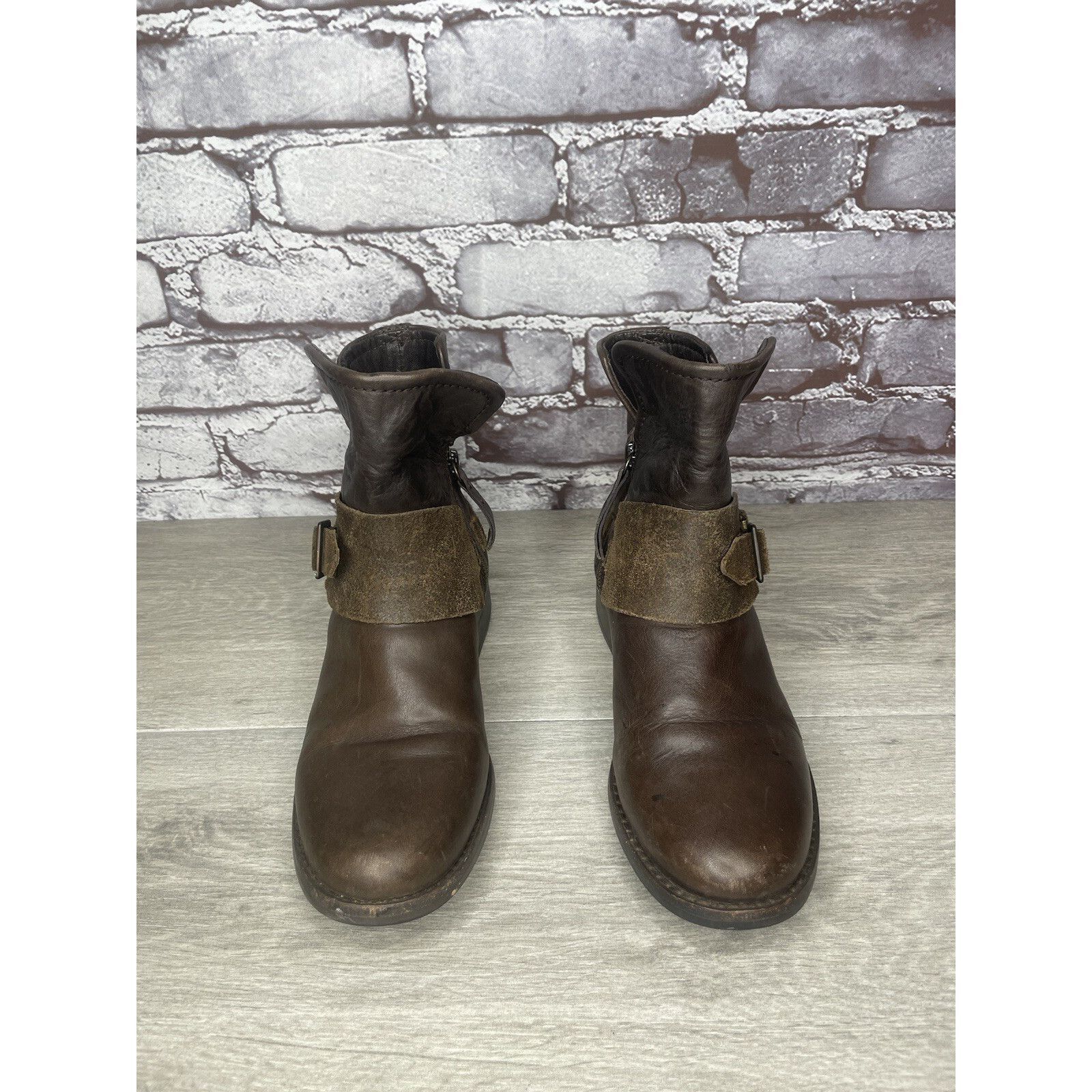 Ugg UGG® AUSTRALIA CYBELE STOUT LEATHER BIKER BOOTS Women Sz 5.5 Size US 5.5 / IT 35.5 - 3 Thumbnail