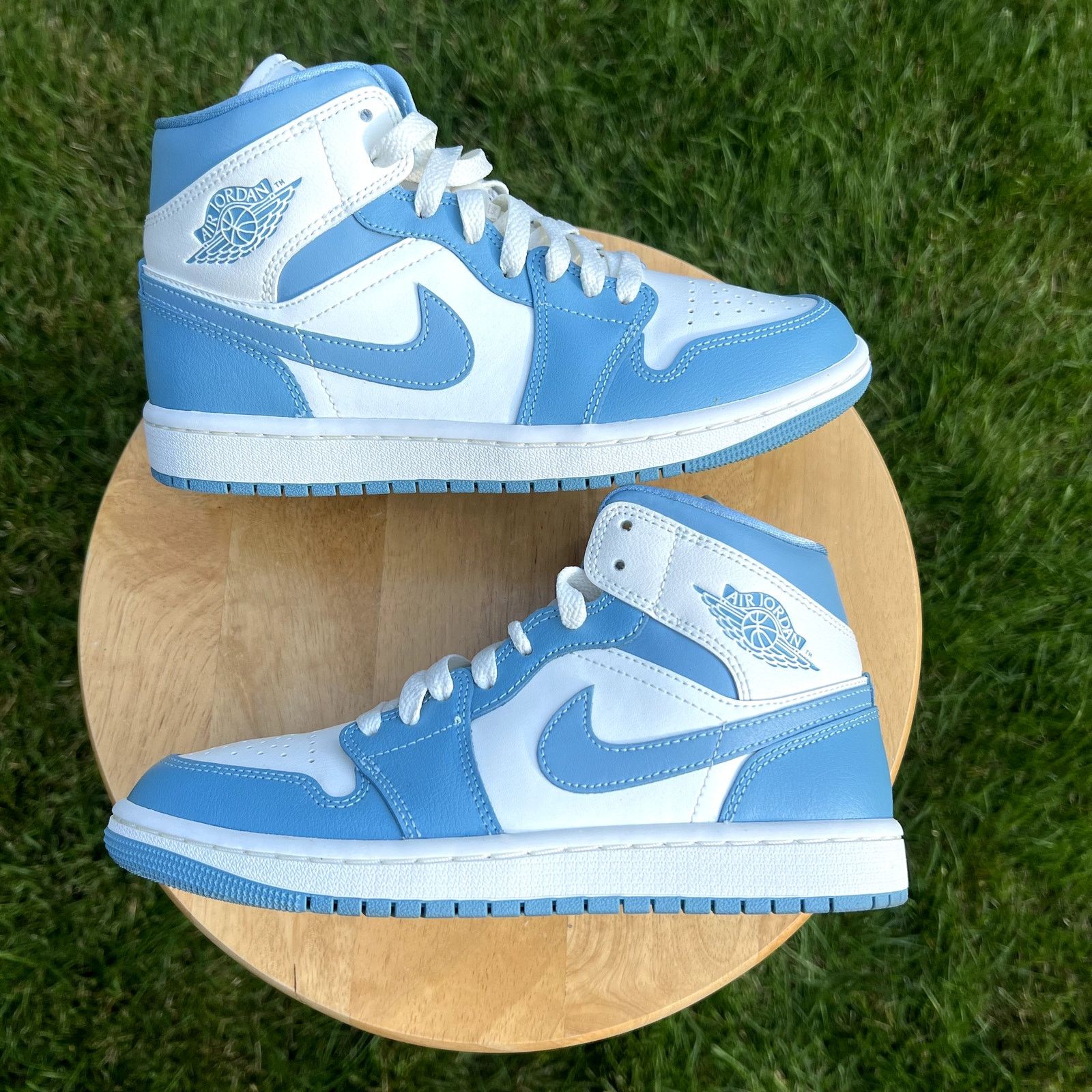 Jordan Brand × Nike Size 7 - Nike Air Jordan 1 Mid University Blue Women's Shoes Size US 7 / IT 37 - 2 Thumbnail