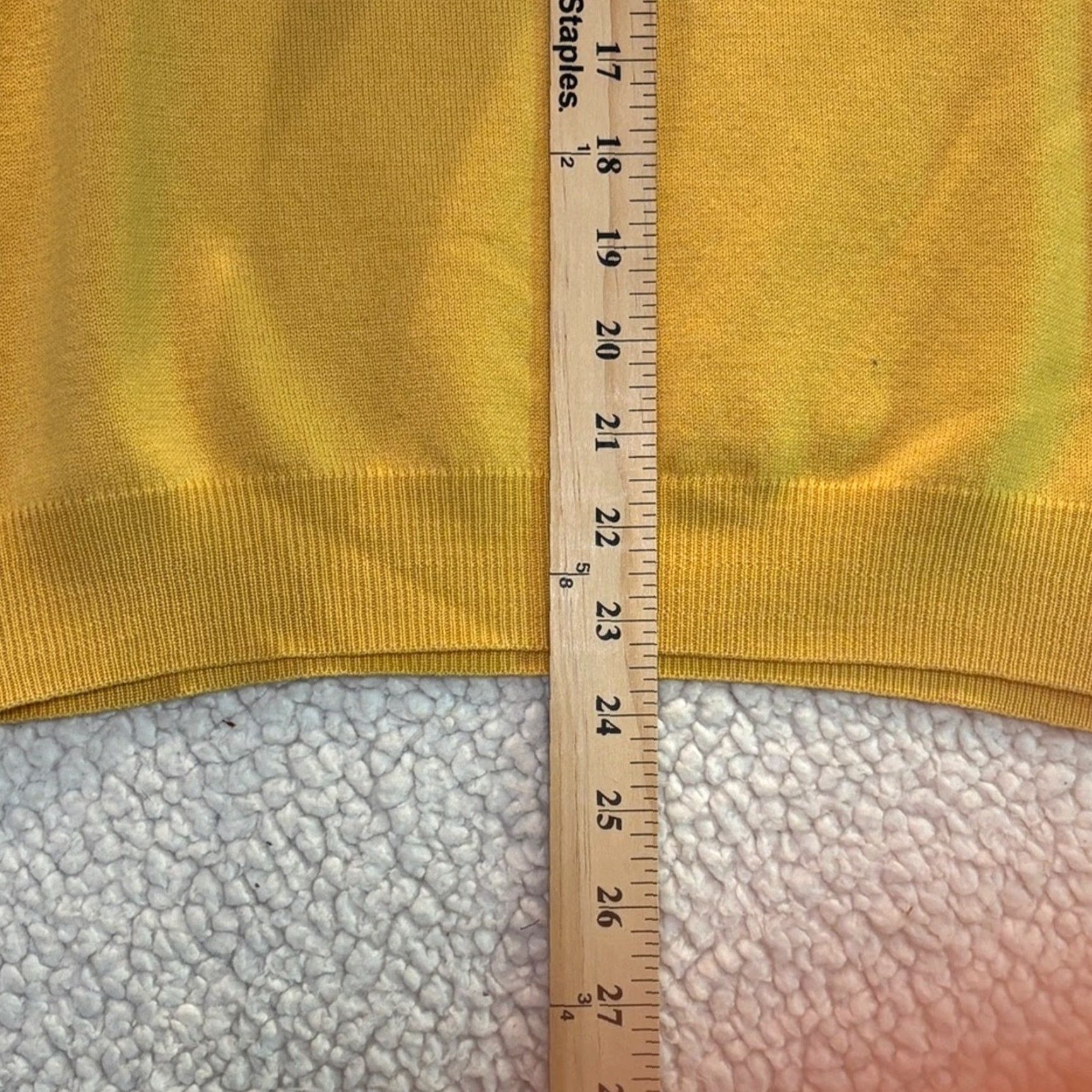 Brooks Brothers VTG Brooks Brothers Merino Wool V-Neck Sweater Yellow M Men Size US M / EU 48-50 / 2 - 5 Thumbnail