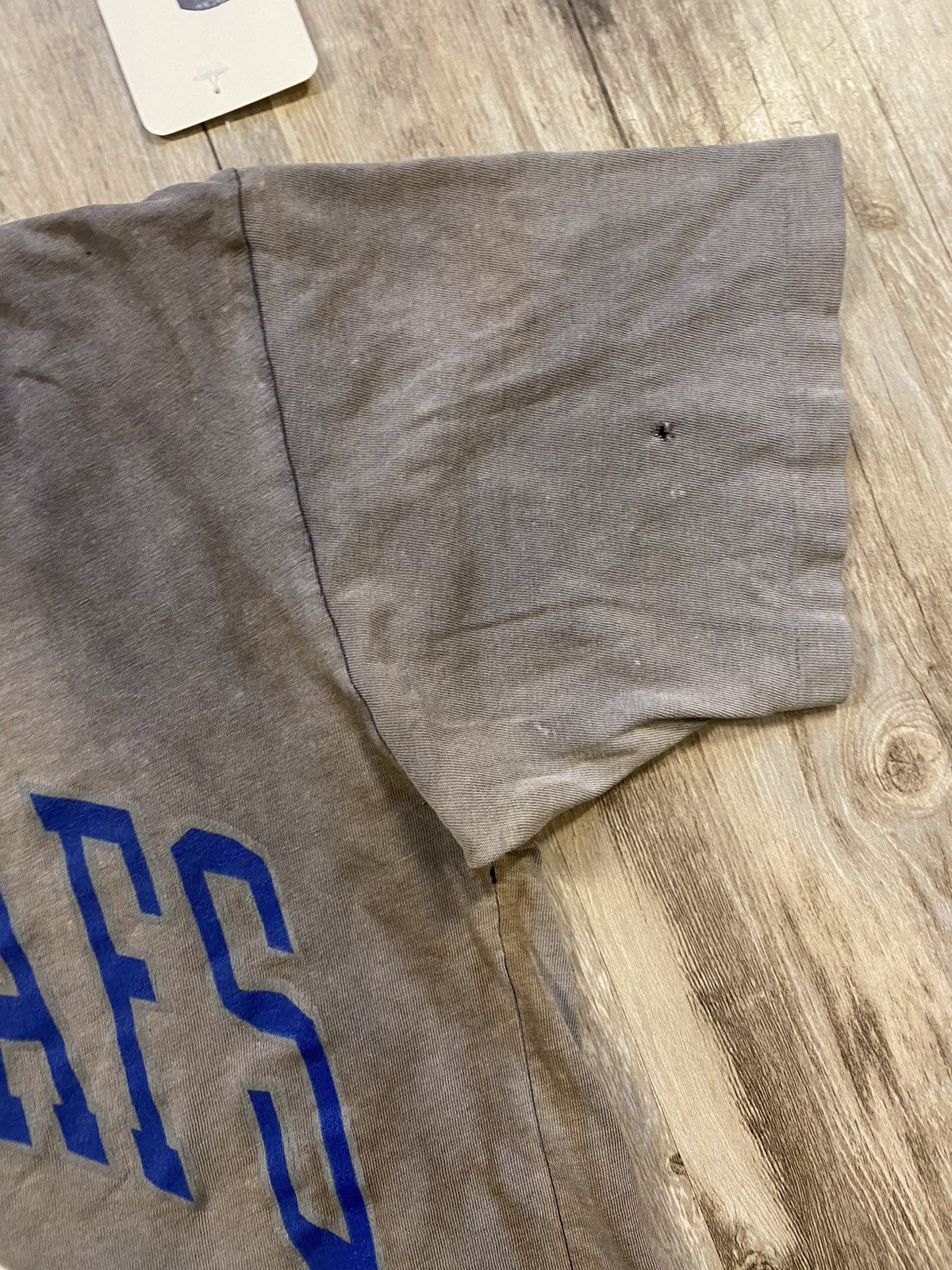 NHL × Vintage Vintage 90s Toronto Maple Leafs Fade to Grey Graphic Tshirt Size US S / EU 44-46 / 1 - 6 Thumbnail