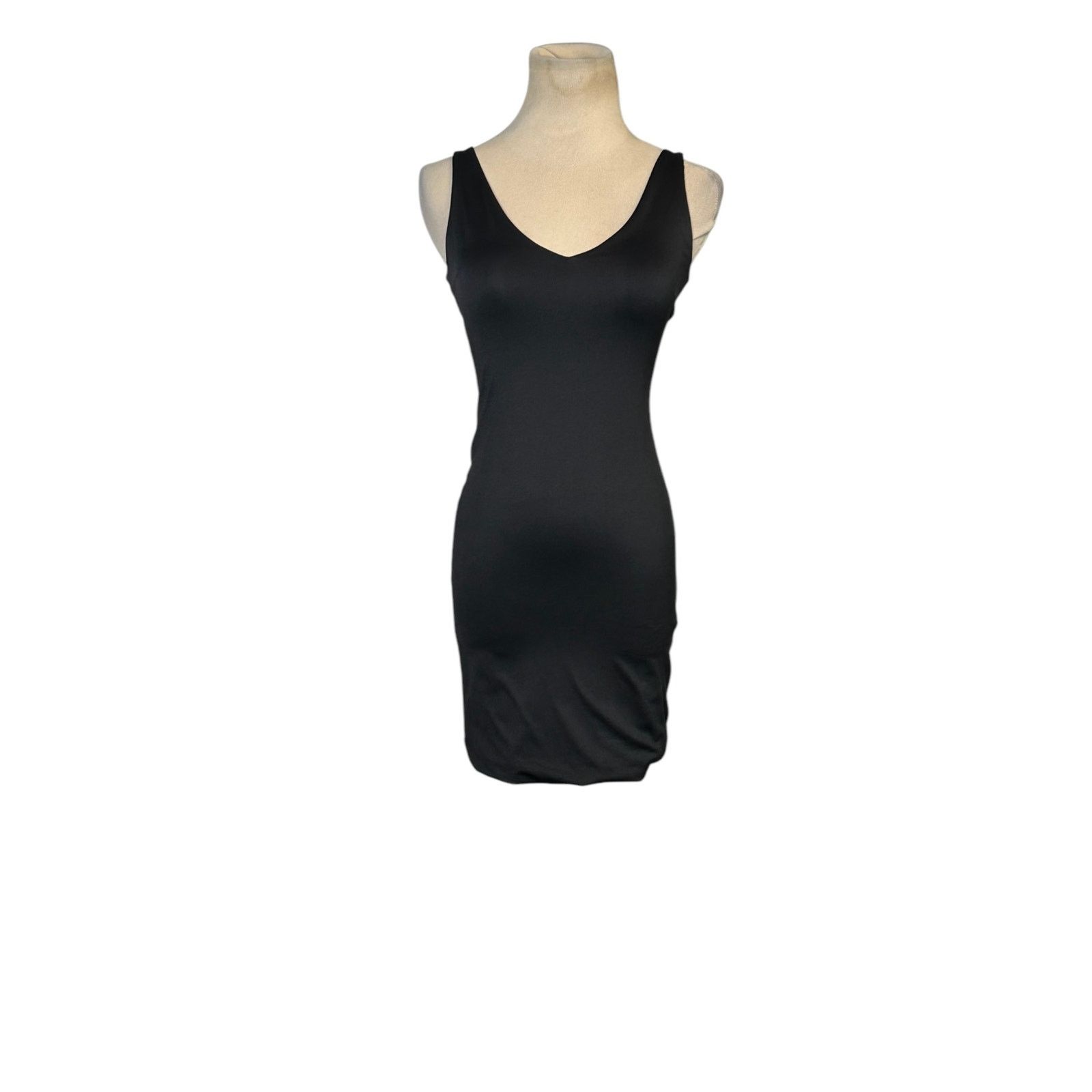 Forever 21 Forever 21 black v neck mini cocktail dress size Small Size S / US 4 / IT 40 - 12 Thumbnail