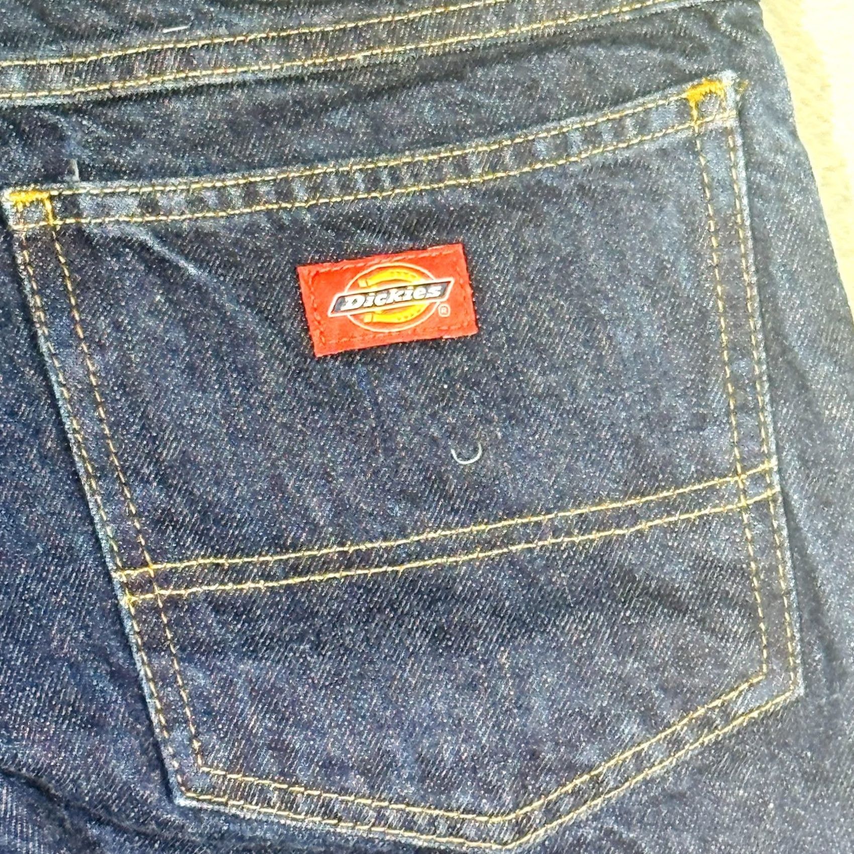 Dickies Dickies Jeans Mens 32x30 Blue Dark Wash Straight Relaxed Zip Fly Denim 5-Pocket Logo USA Modern Casual Jeans Mens Regular Fit Size US 32 / EU 48 - 7 Thumbnail
