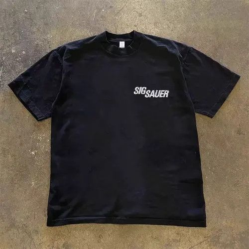 VIBE Black casual retro pistol print t-shirt Size US M / EU 48-50 / 2 - 6 Thumbnail