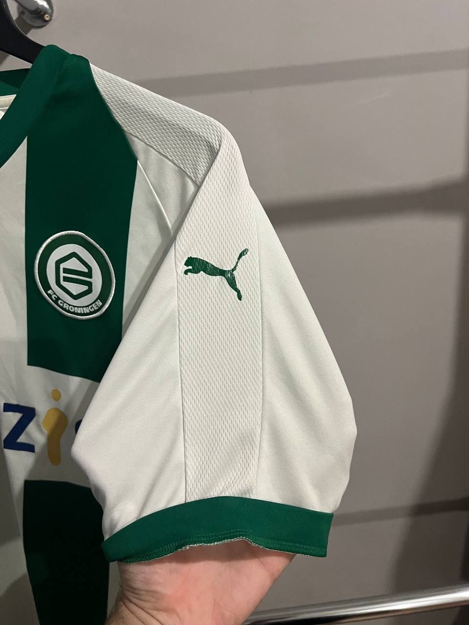 Puma 2017/18 FC GRONINGEN #10 MATCH WORN SOCCER JERSEY SHIRT XL Size US XL / EU 56 / 4 - 12 Thumbnail