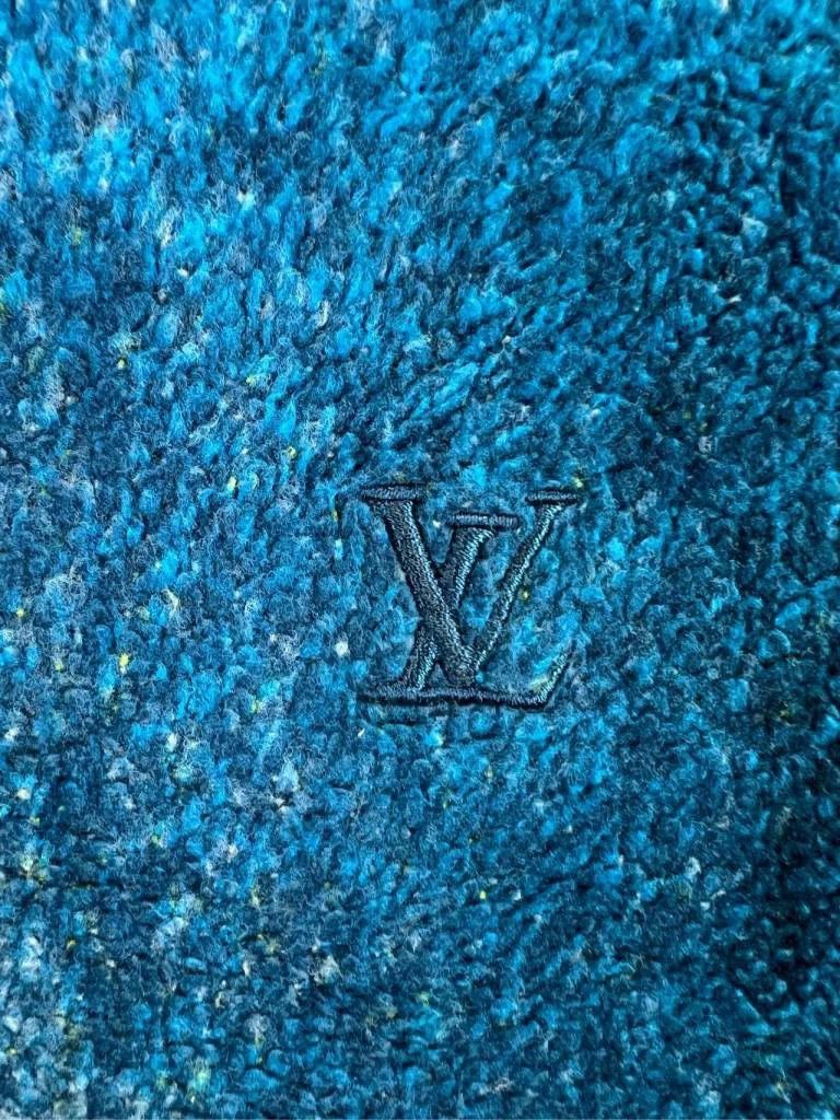 Louis Vuitton Louis Vuitton size 4l Tie-dyed gradient embroidered LOGO zi Size US M / EU 48-50 / 2 - 3 Thumbnail