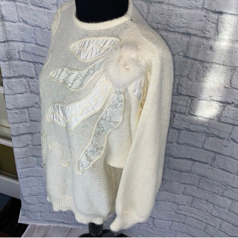 Other Adolfo Vintage women L Crewneck sweater w/cording, lace sati Size L / US 10 / IT 46 - 5 Thumbnail