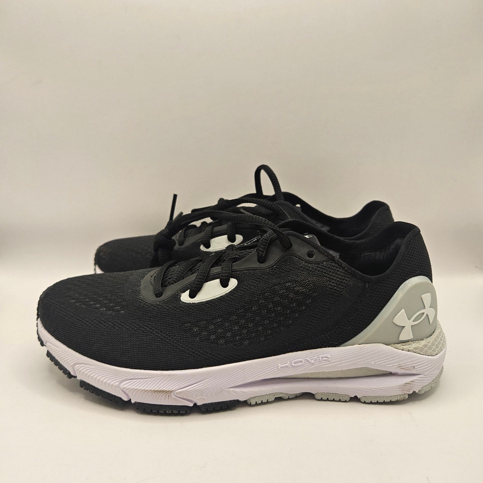 Under Armour UNDER ARMOUR WOMEN'S 7 HOVR SONIC 5 BLACK RUNNING SHOES NWOB Size US 7 / IT 37 - 2 Thumbnail