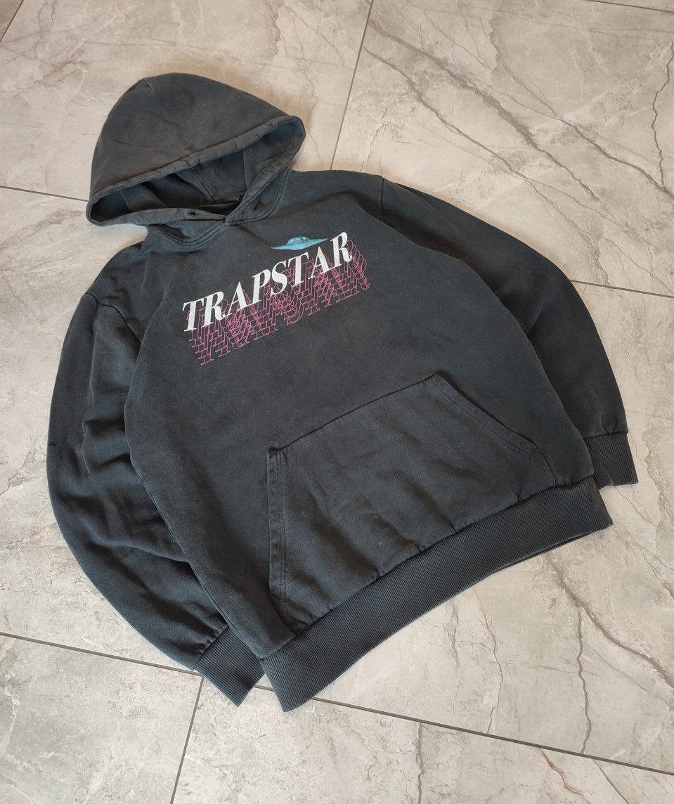 Japanese Brand Y2K TRAPSTAR sunfaded grunge hoodie big central logo Size US S / EU 44-46 / 1 - 2 Thumbnail