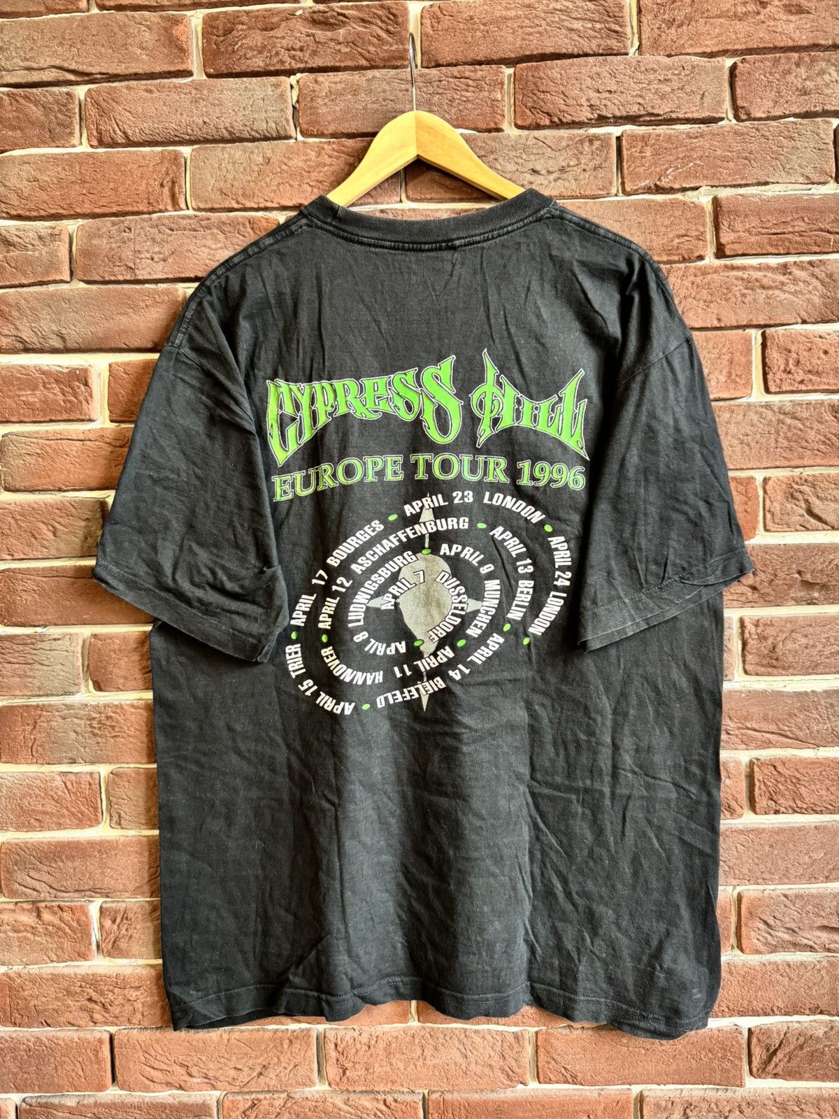 Band Tees 🔥Rare Vintage Cypress Hill 1996 Euro Tour Rap Band Tee XL Size US XL / EU 56 / 4 - 2 Thumbnail
