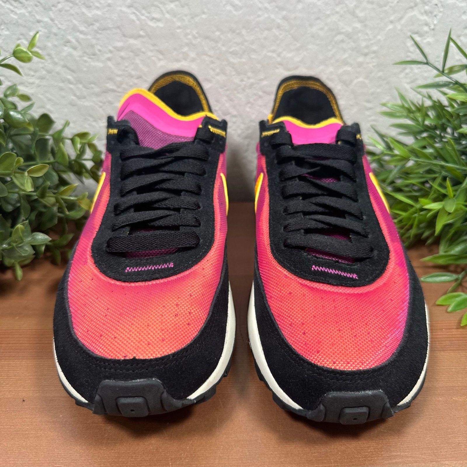Nike Nike Men's Waffle One Active Fuchsia Shoes Size 6.5 Size US 6.5 / EU 39-40 - 3 Thumbnail