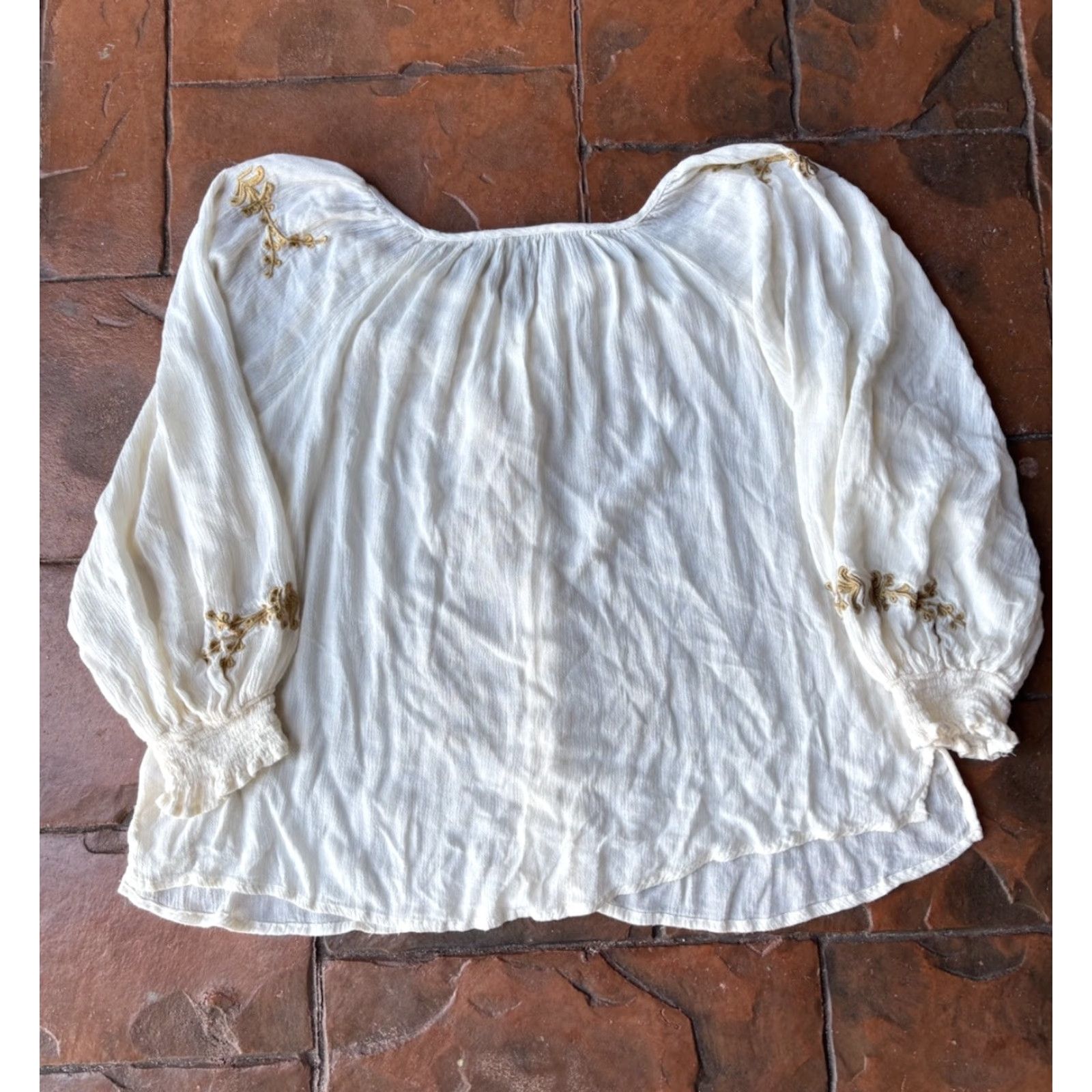 Elie Tahari Elie Tahari Blouse Shirt Long Sleeve Button Embroidered Boho Floral Women's L Tan Size L / US 10 / IT 46 - 3 Thumbnail