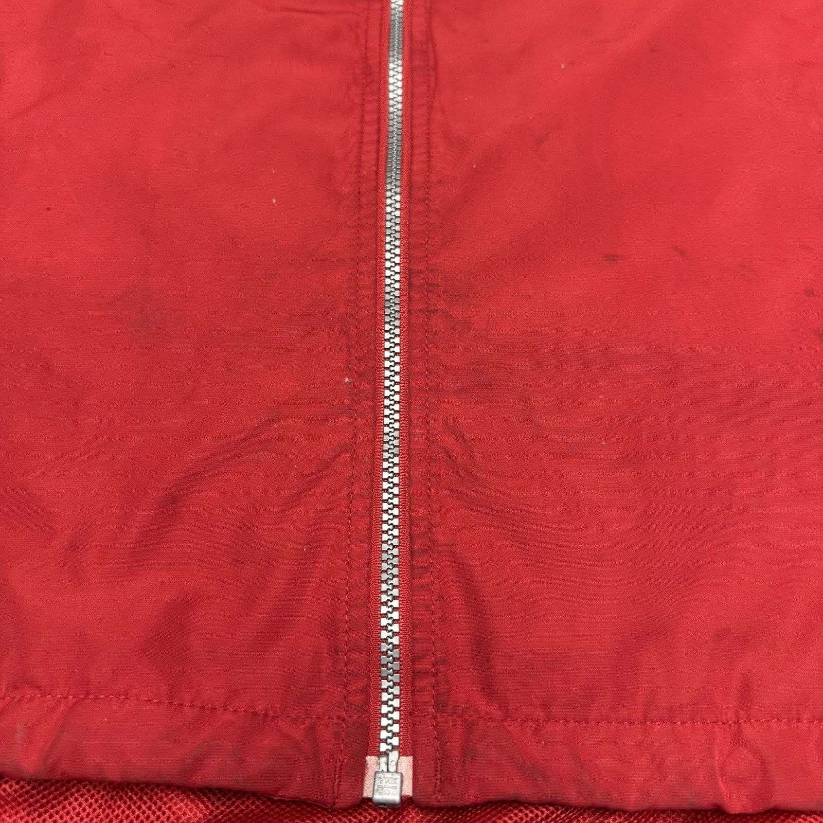 Tommy Hilfiger Vintage Hilfiger Athletic Windbreaker Jacket Mens L Red Size US L / EU 52-54 / 3 - 6 Thumbnail