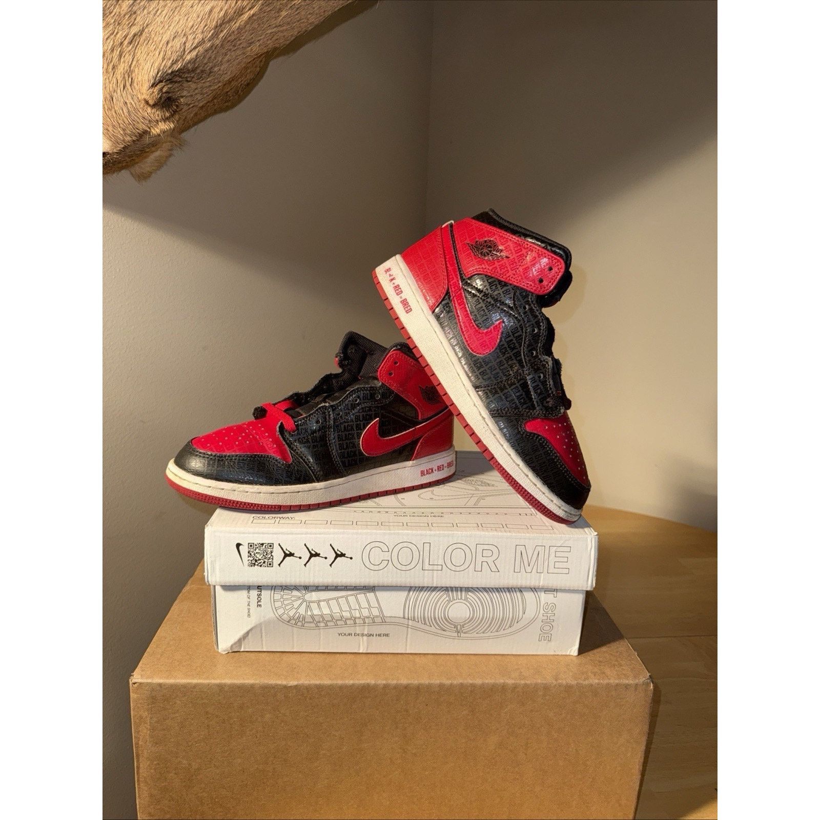Jordan Brand Nike Air Jordan 1 Mid SS "BRED TEXT" Bred DM9650-001 Size US 6.5 / IT 36.5 - 2 Thumbnail