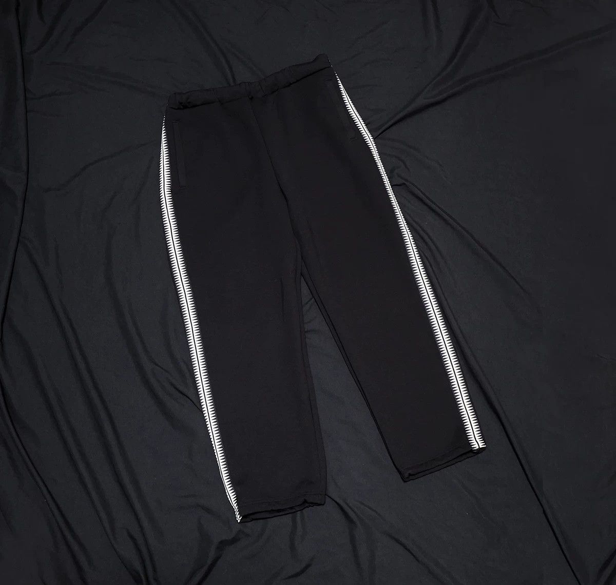 Undercover UNDERCOVER x GU Track Pants Size US 31 - 1 Thumbnail