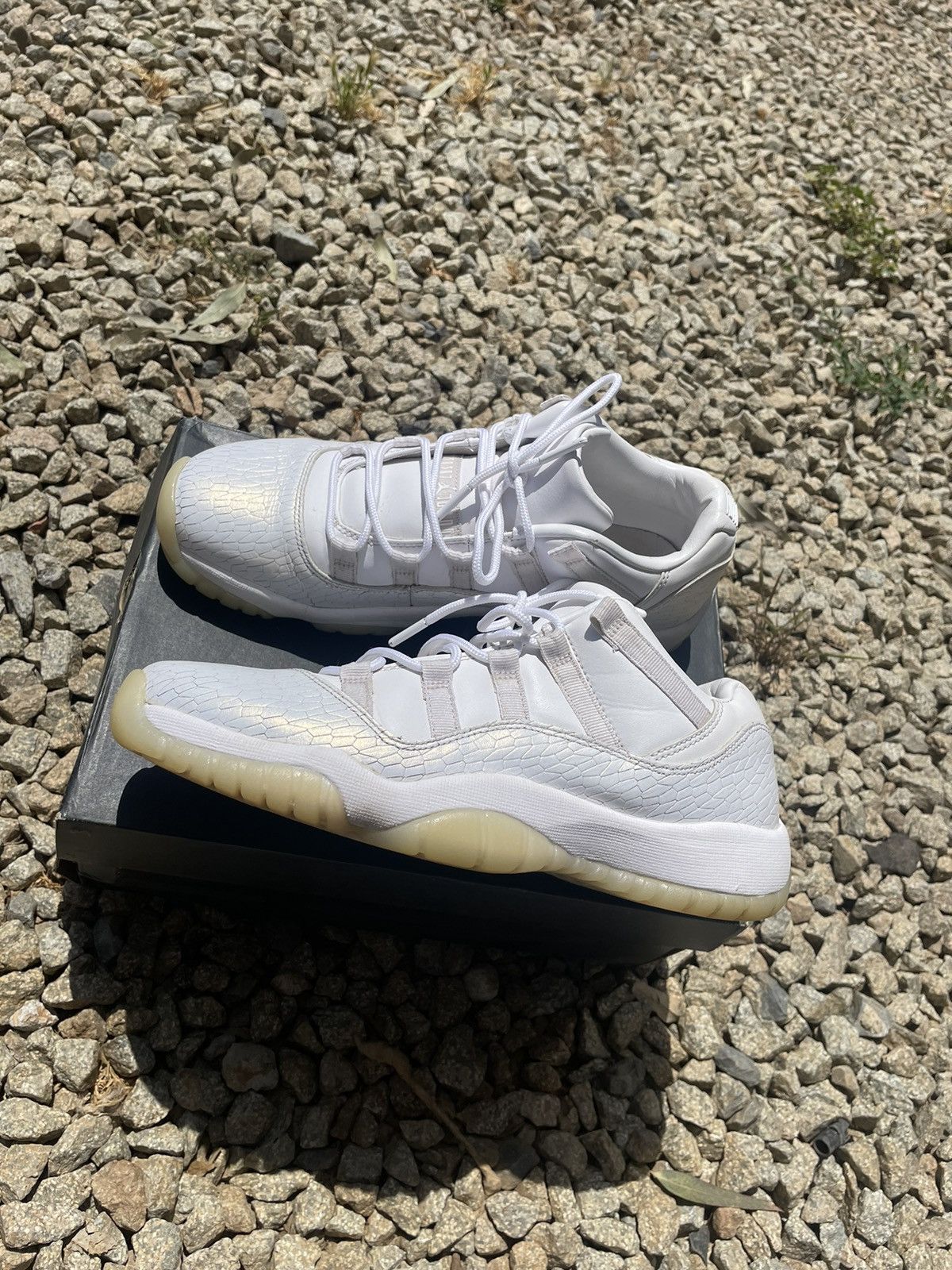 Jordan Brand × Nike Air Jordan 11 heiress pure platinum Size US 8.5 / EU 41-42 - 1 Thumbnail