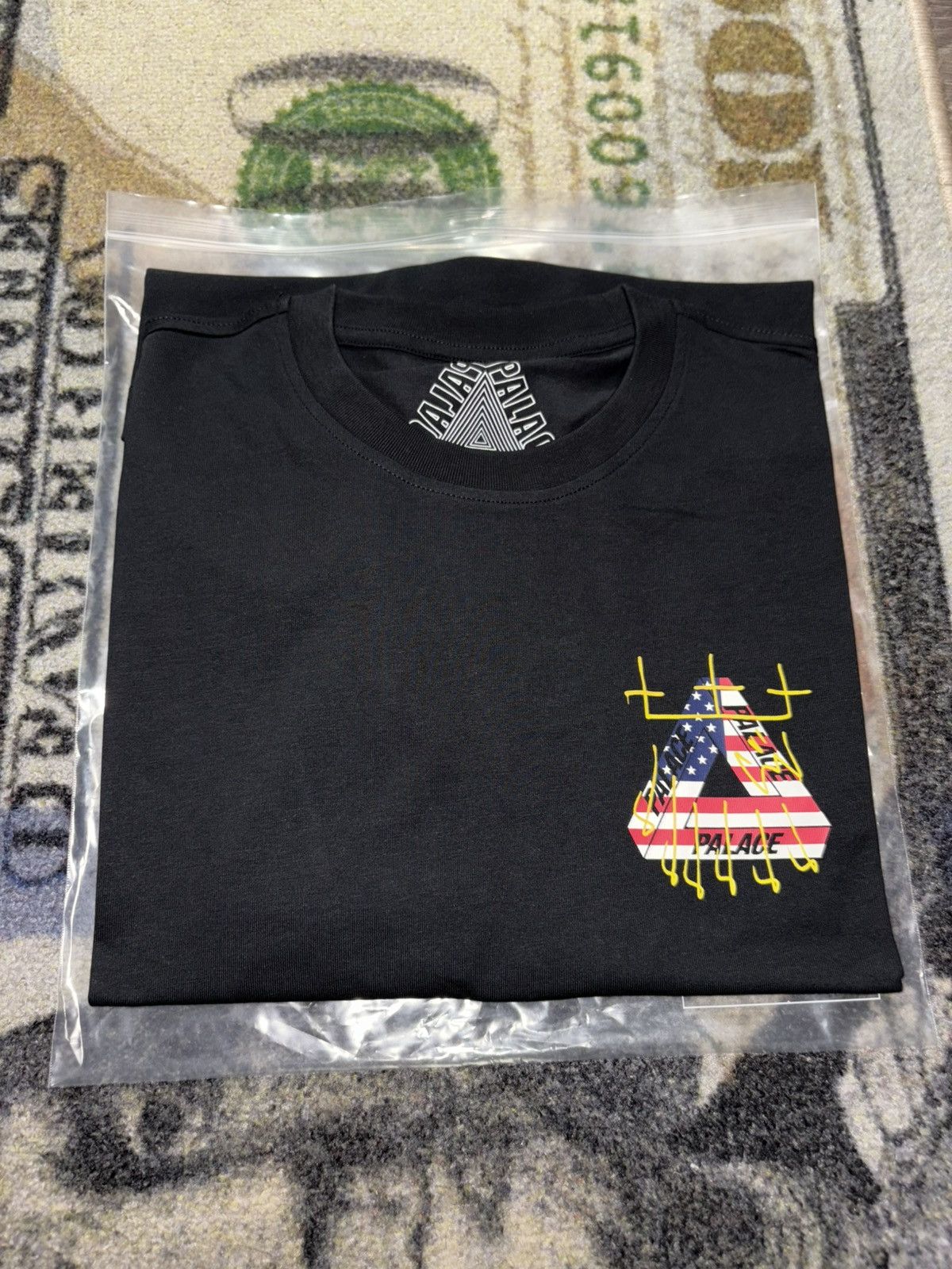 Palace Palace King Tri USA T-Shirt Size US XL / EU 56 / 4 - 1 Thumbnail