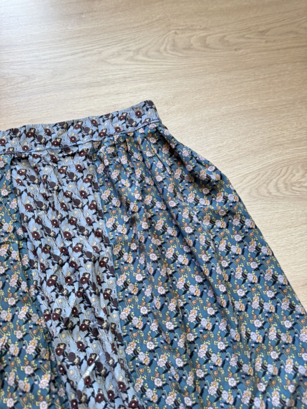 Marni Vintage Marni Made In Italy All Over Print Flowers Skirts Size 28" / US 6 / IT 42 - 3 Thumbnail