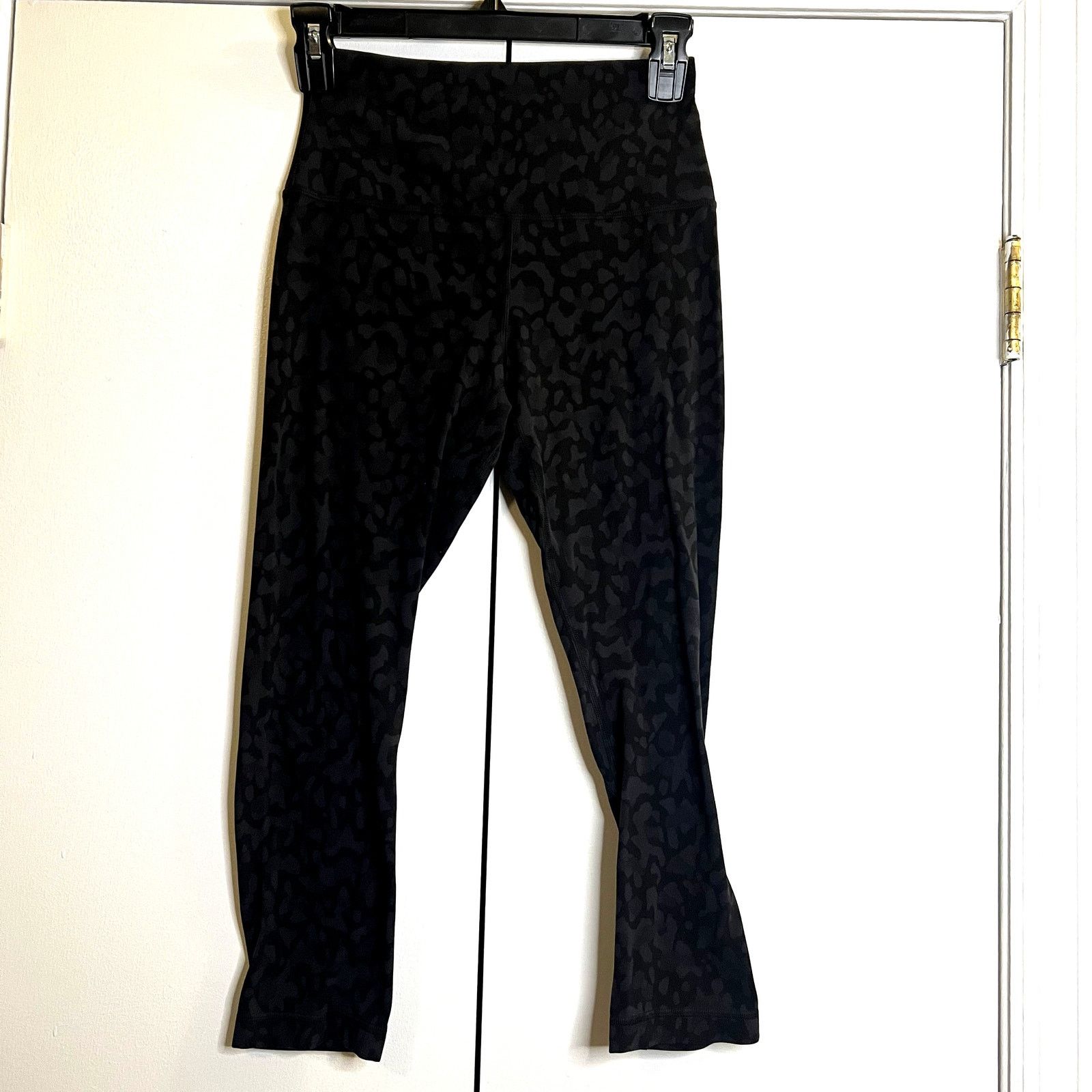 Lululemon Lululemon Align HR Crop 23" printed leggings Mini Filigree Size 28" / US 6 / IT 42 - 1 Thumbnail