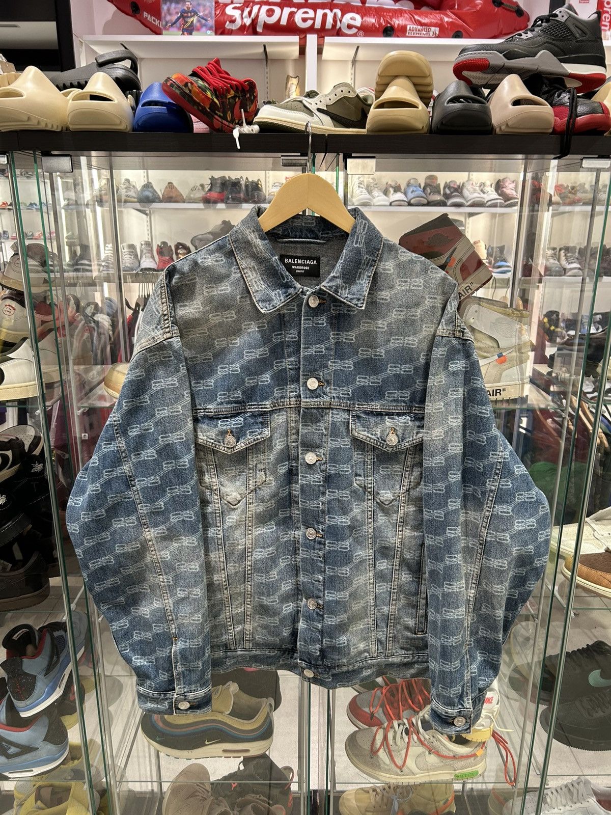 Balenciaga Balenciaga BB All over Denim Jacket Size US S / EU 44-46 / 1 - 1 Thumbnail
