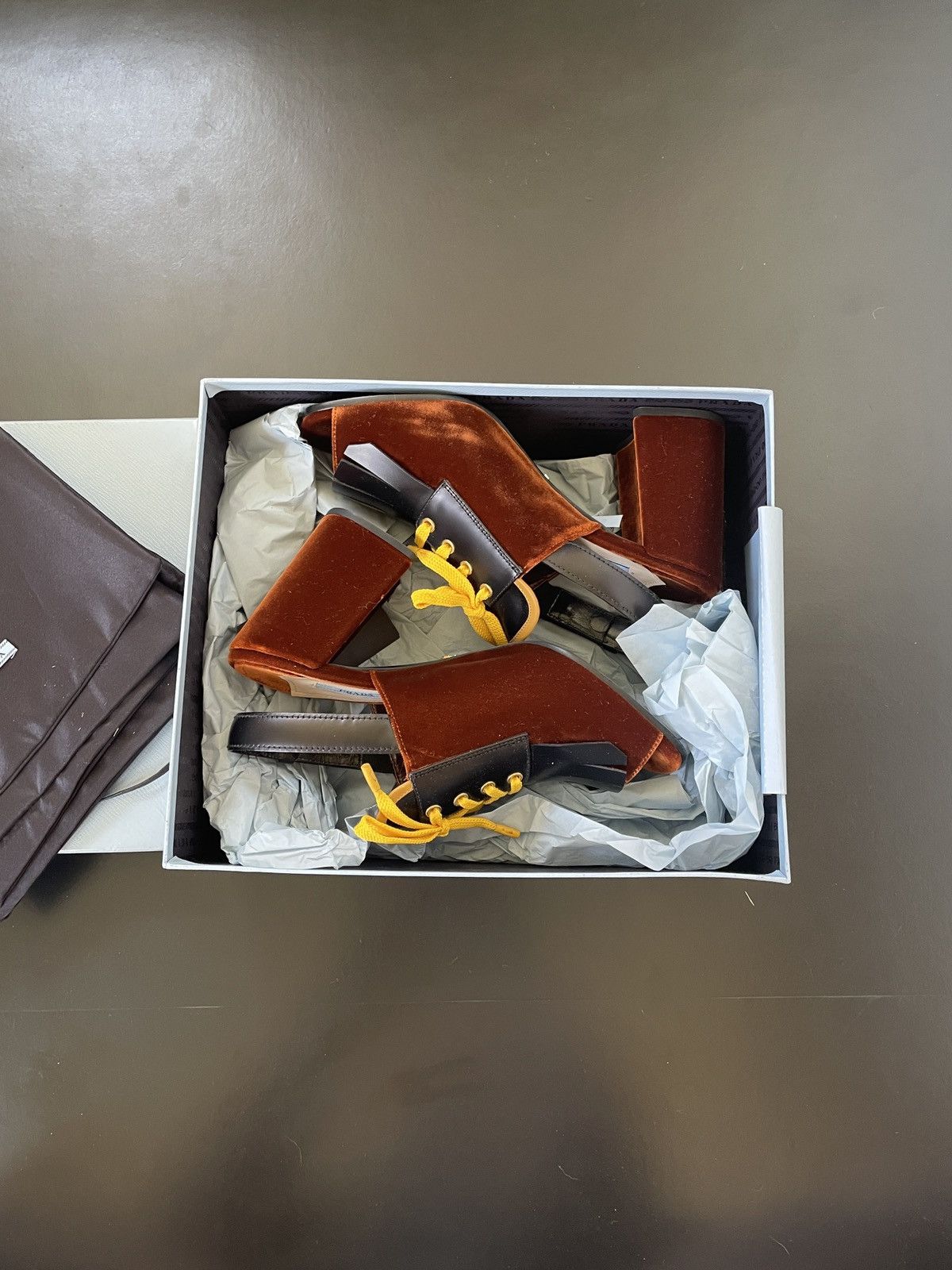 Prada Prada Velvet shoes size 40 Size US 10 / IT 40 - 5 Thumbnail