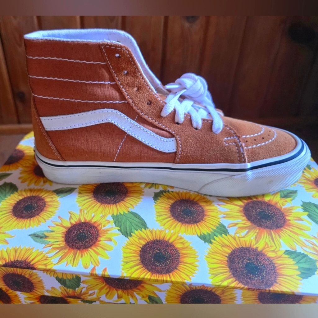 Vans Vans Tan and White High-Top Sneakers with Signature Stripe Size US 6 / IT 36 - 9 Thumbnail