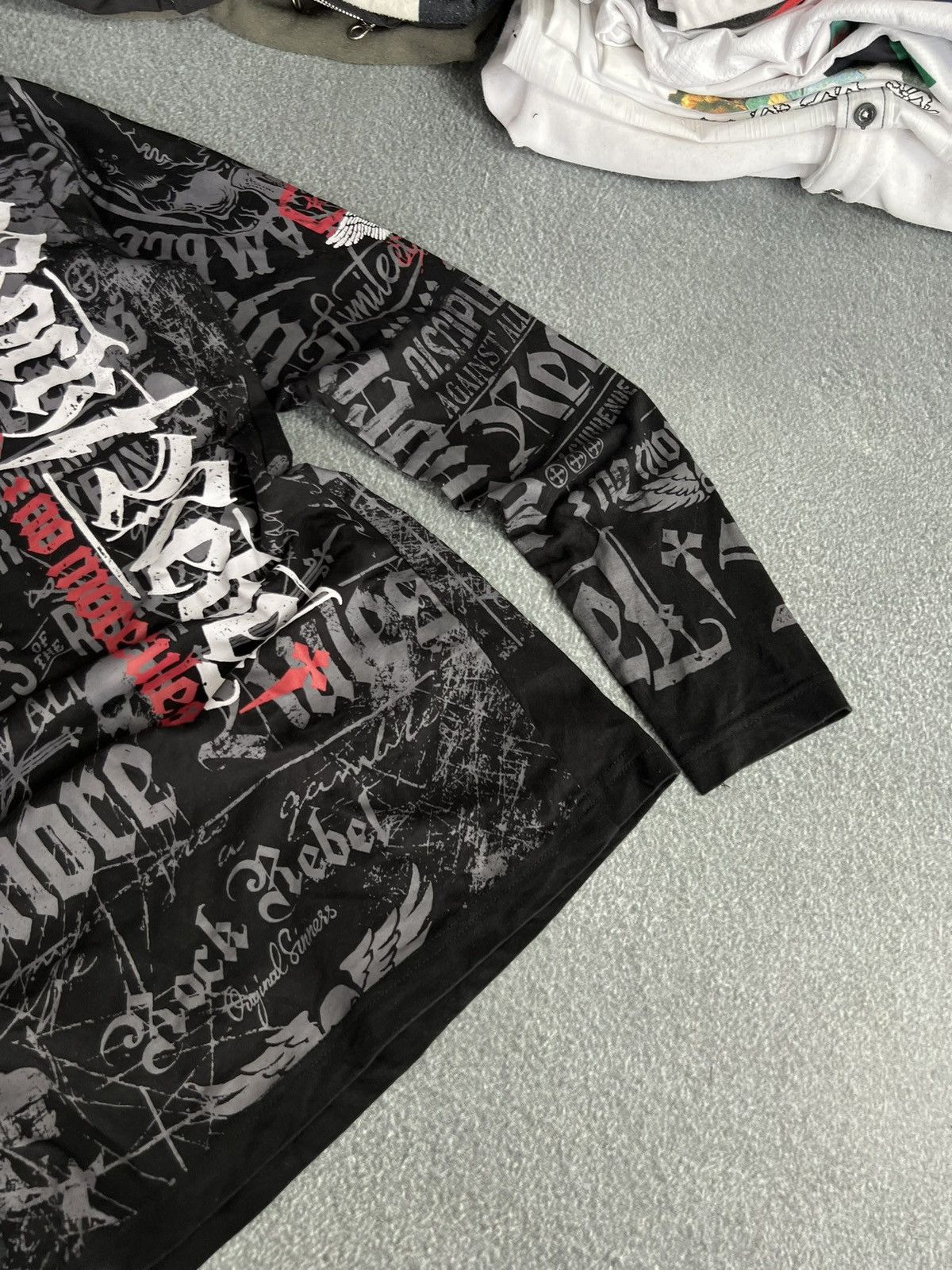 Affliction Y2K affliction style rock rebel long sleeve thermal t-shirt Size US M / EU 48-50 / 2 - 4 Thumbnail