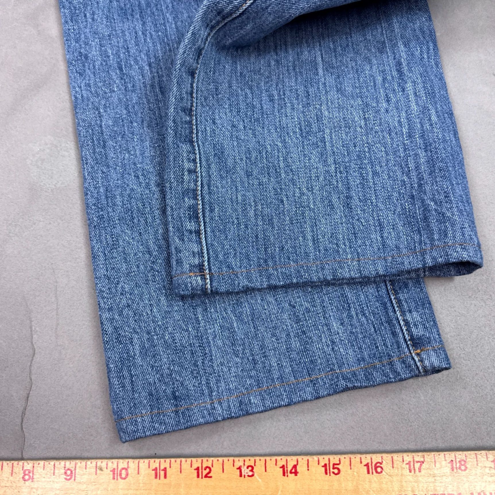 Levi's Levi's 501 Jeans Men 34x30 Denim Straight Button Fly Classic 5-Pocket Blue Denim Pant Regular Size Mens Size US 34 / EU 50 - 7 Thumbnail