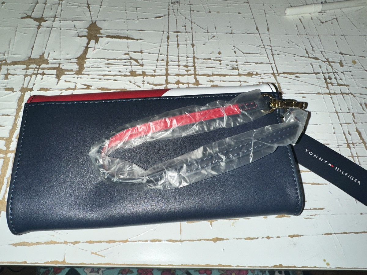 Tommy Hilfiger Tommy Hilfiger Purse Size ONE SIZE - 2 Thumbnail