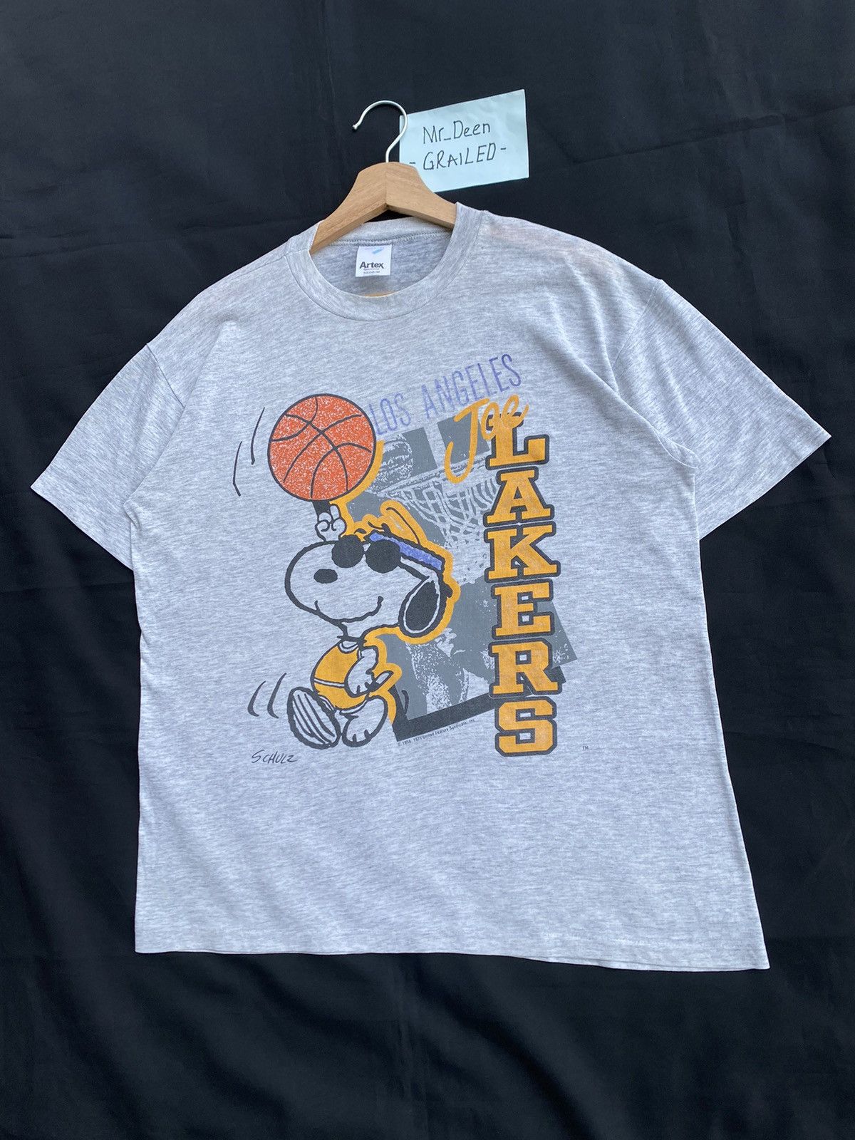 NBA Rare Vintage 90s Snoopy x Los Angeles Lakers Tshirt Size US M / EU 48-50 / 2 - 4 Thumbnail