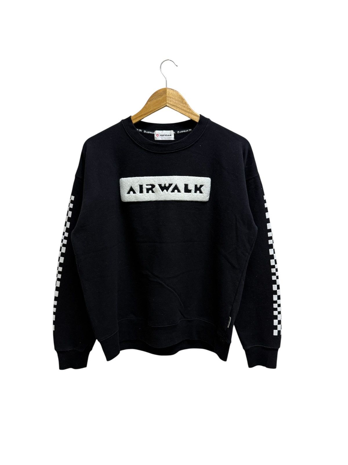 Airwalk Vintage Airwalk Velvet Logo Chekered Sleeve Graphic Sweat Size US M / EU 48-50 / 2 - 1 Thumbnail