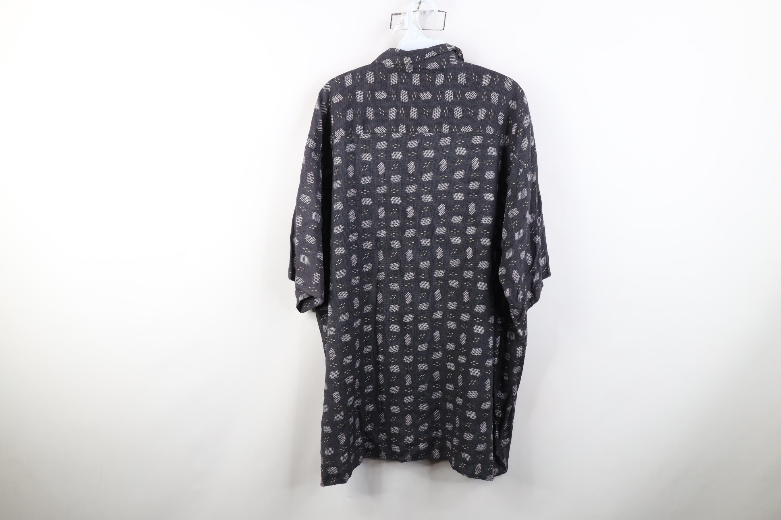 Vintage Vintage 90s Streetwear Gabardine Short Sleeve Button Shirt Size US L / EU 52-54 / 3 - 8 Thumbnail