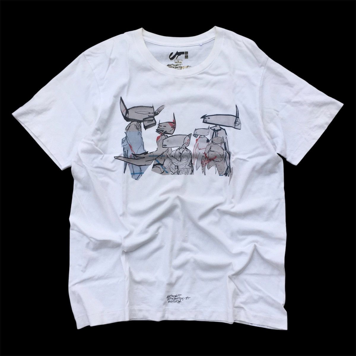 Uniqlo futura tshirt