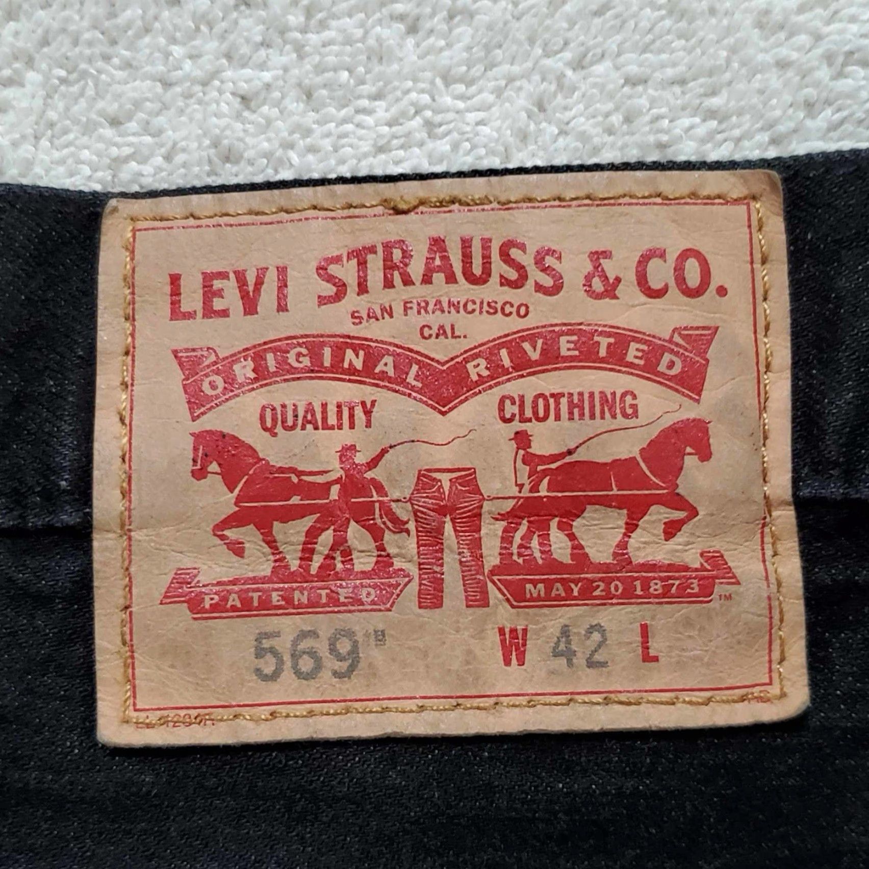 Levi's VINTAGE Levi's 569 Mens Denim Shorts Bermuda Black 42 Loose Straight 2000s Y2K Casual Mens Size US 42 / EU 58 - 2 Thumbnail