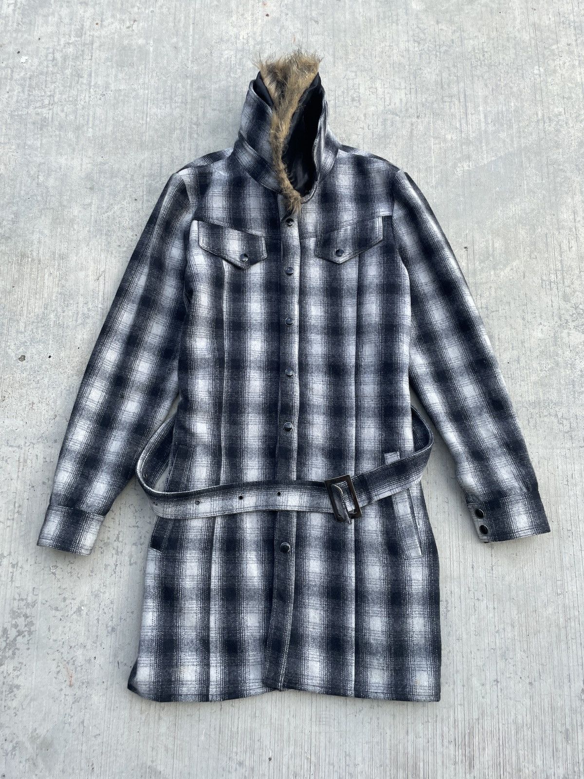 Le Grande Bleu (L.G.B.) 💥rare💥2000s japanese black baccara fur flannel trench coat Size US S / EU 44-46 / 1 - 5 Thumbnail