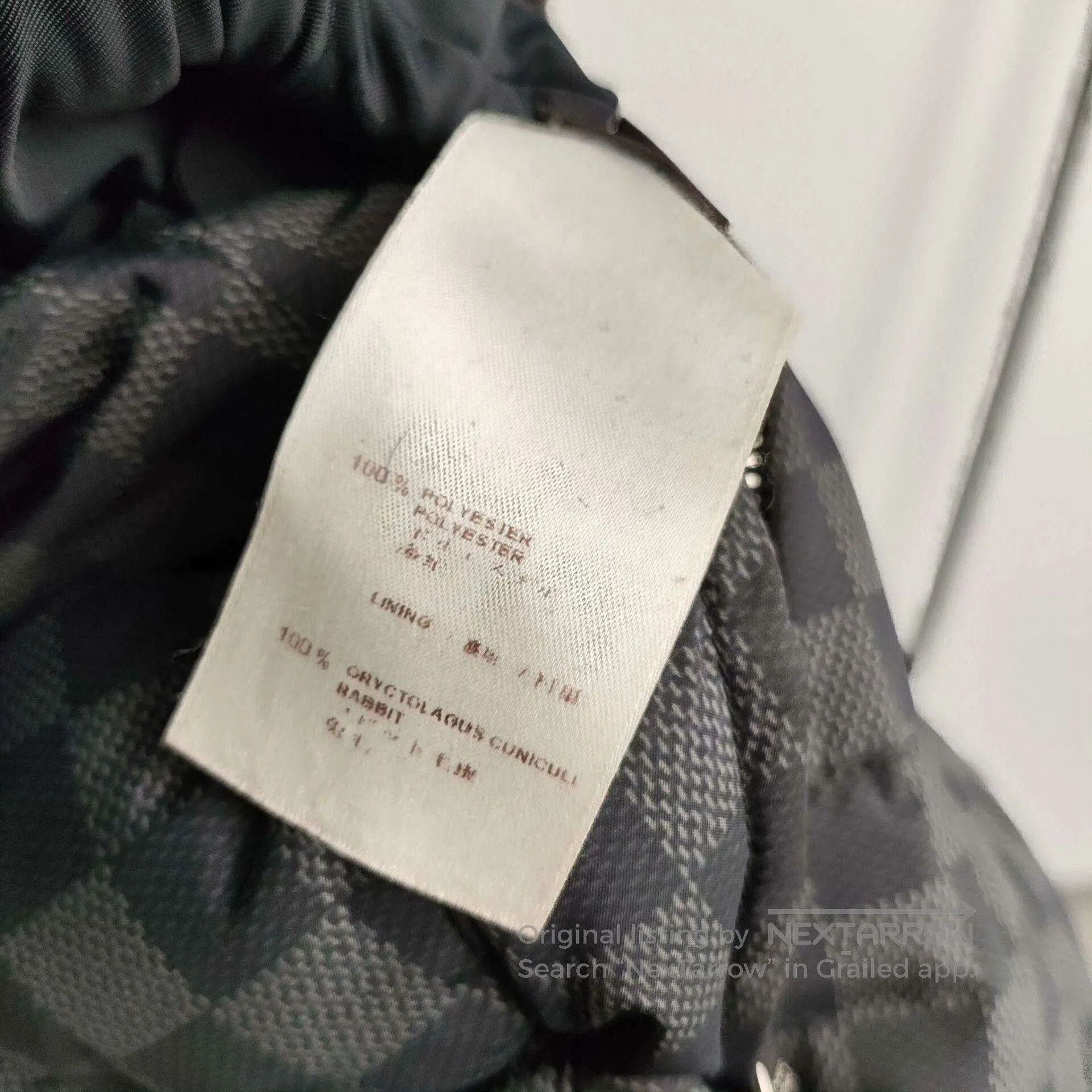 Louis Vuitton LV Men's Reversible Fur Vest Black. Size US S / EU 44-46 / 1 - 8 Thumbnail