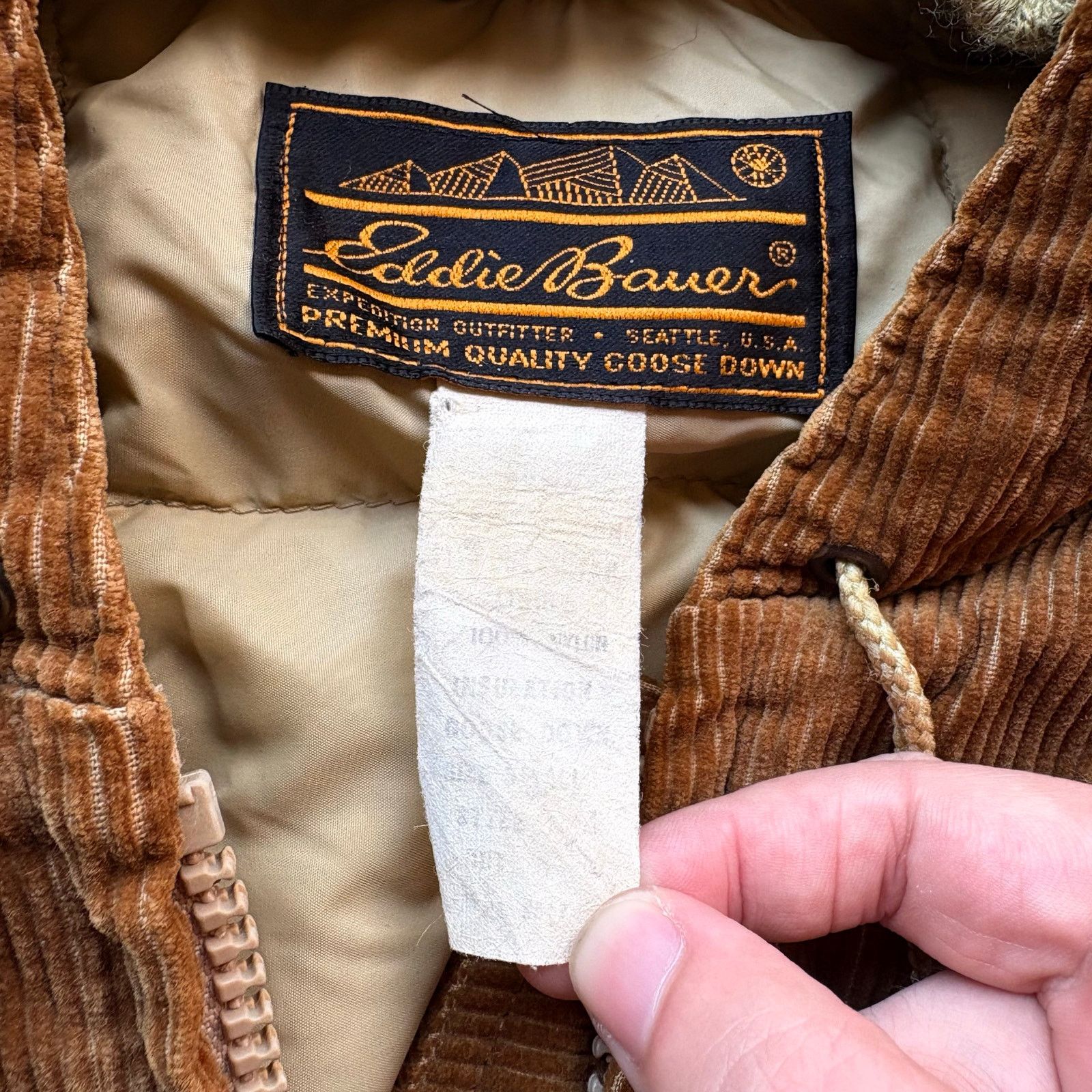 Eddie Bauer Crazy Rare Vintage Eddie Bauer Corduroy Goose Jacket Size US L / EU 52-54 / 3 - 5 Thumbnail