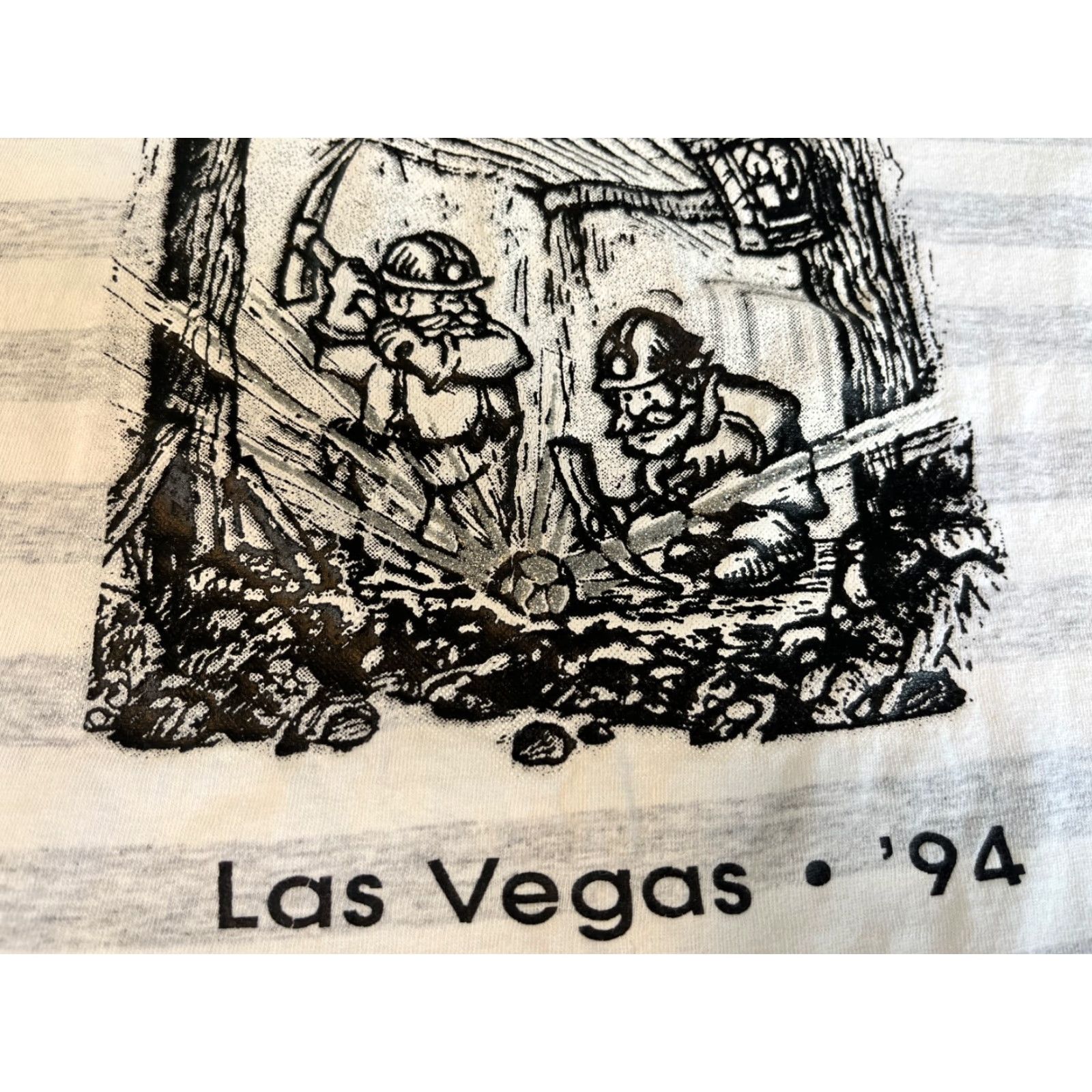 Vintage VINTAGE Tennessee River Gold Unisex Adults T-Shirt XL White Gray 1994 Las Vegas The Diamond Journey Quorum Tee Striped 90s USA 100% Cotton Made in USA Size US XL / EU 56 / 4 - 4 Thumbnail