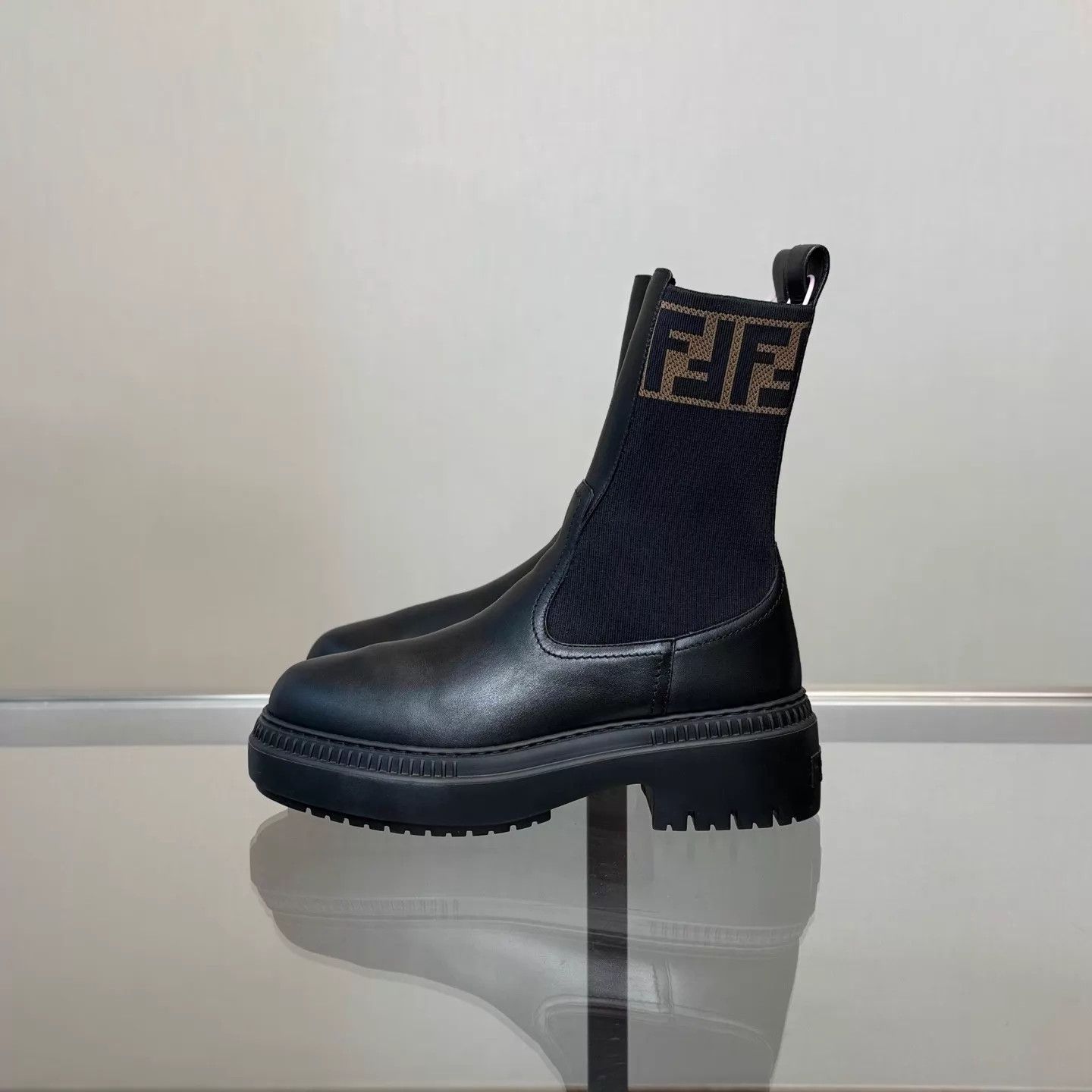 Fendi Fendi Domino Monogram Chelsea Boots 37 Unworn Size US 6.5 / IT 36.5 - 2 Thumbnail
